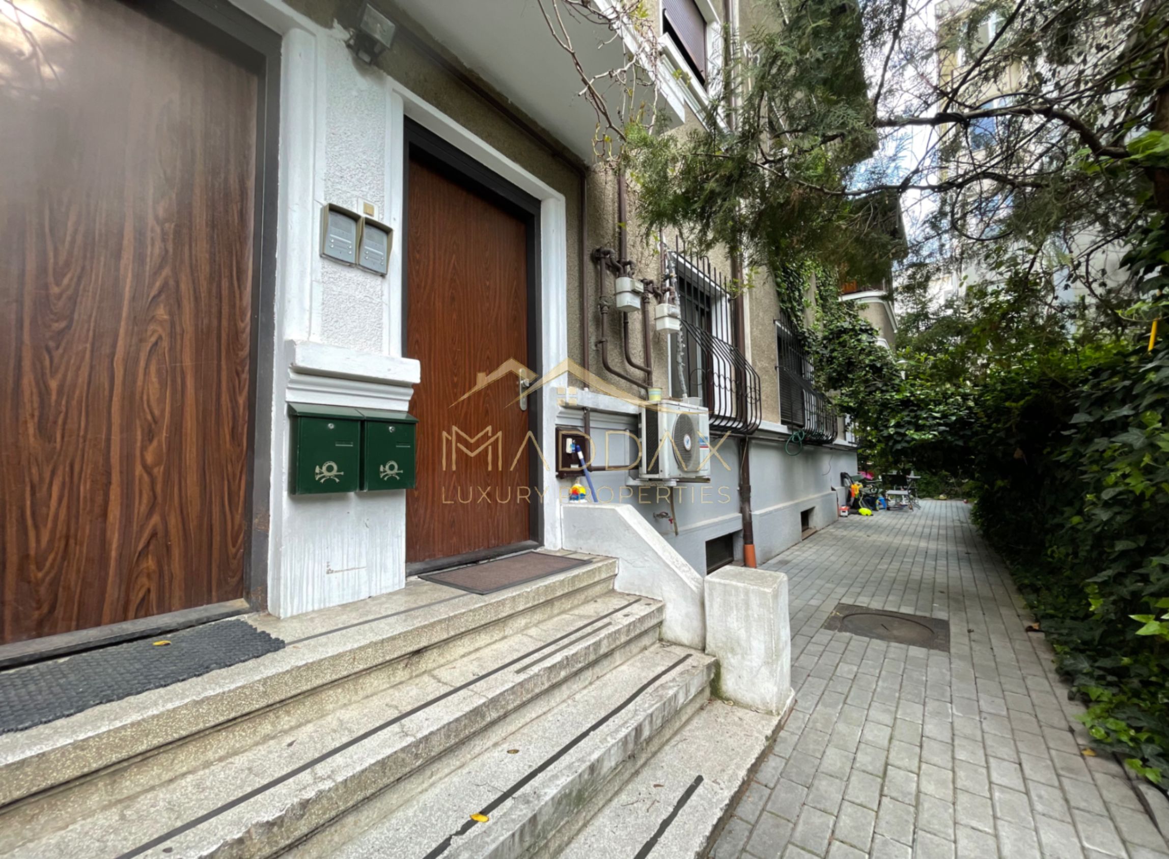 Garsoniera Premium in Vila interbelica**Boxa+Mansarda+Curte/R. Beller/DOROBANTI — fotografia 31