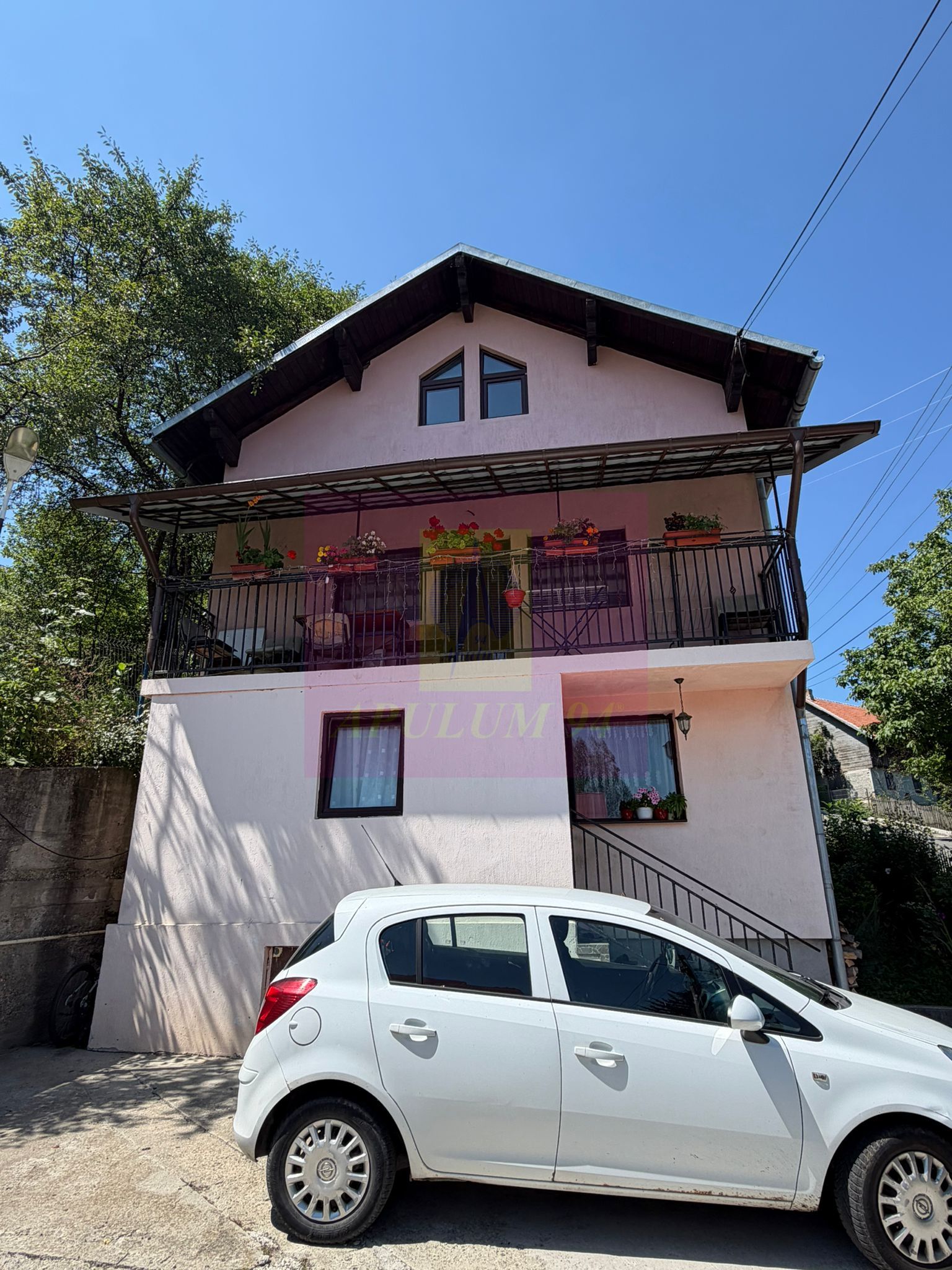 Casa de vanzare cu 4 camere in Comarnic — fotografia 5