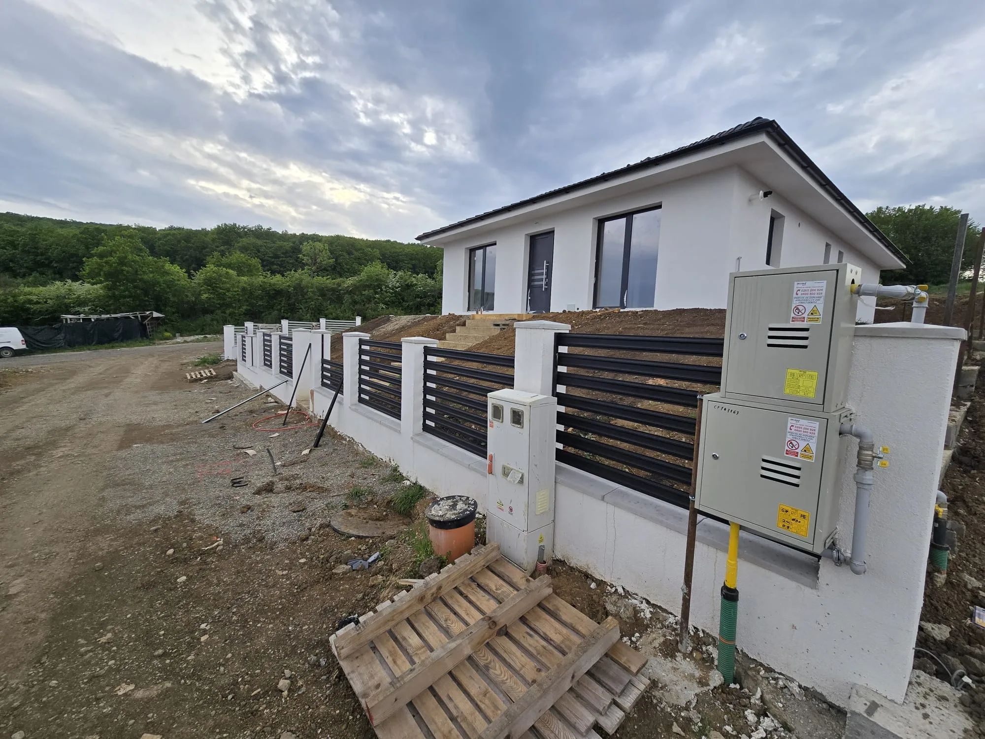 Casa 4 camere la cheie,130 mp,500 mp teren,cartier Unirii