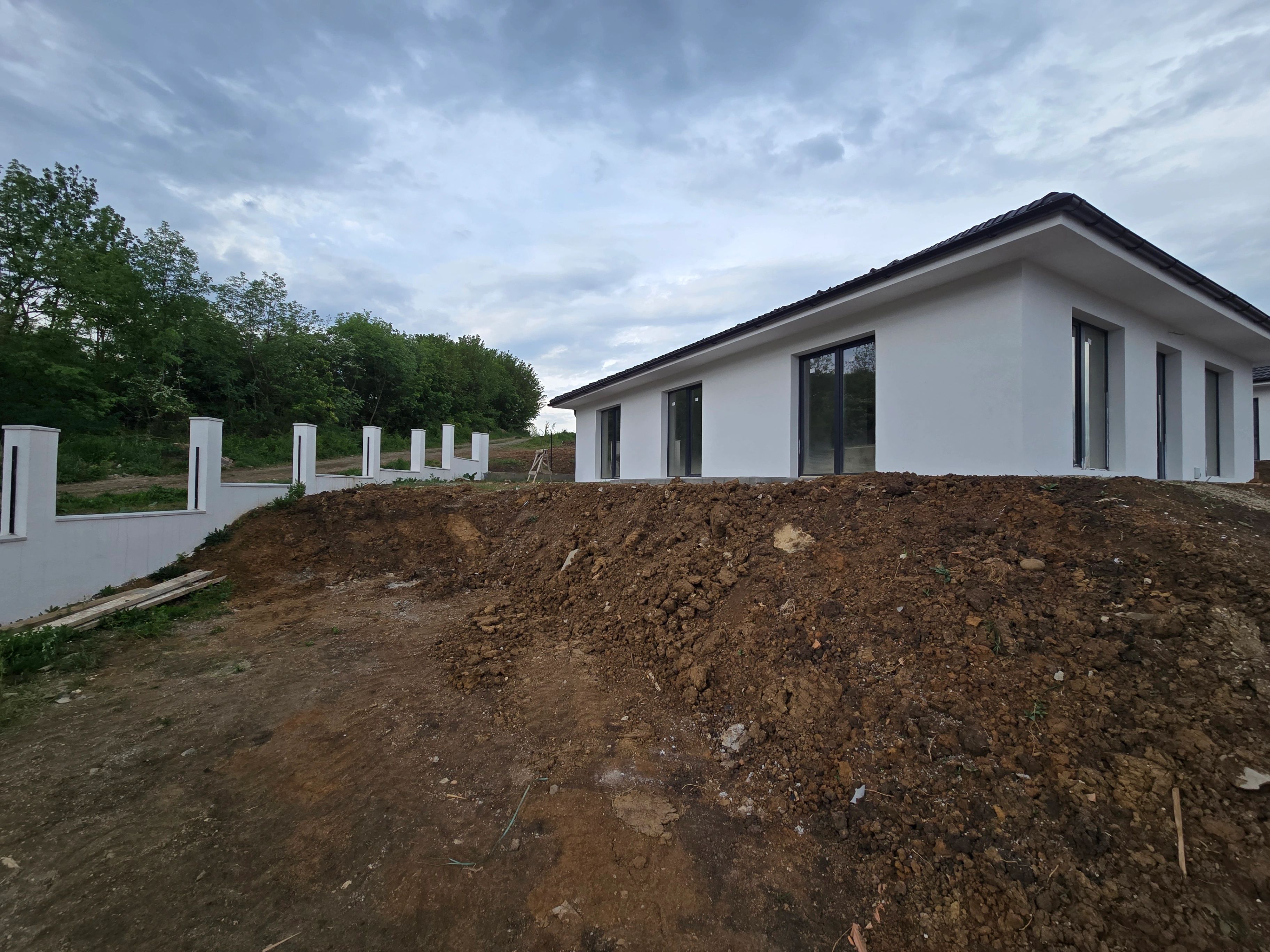 Casa 4 camere la cheie,130 mp,500 mp teren,cartier Unirii — fotografia 12