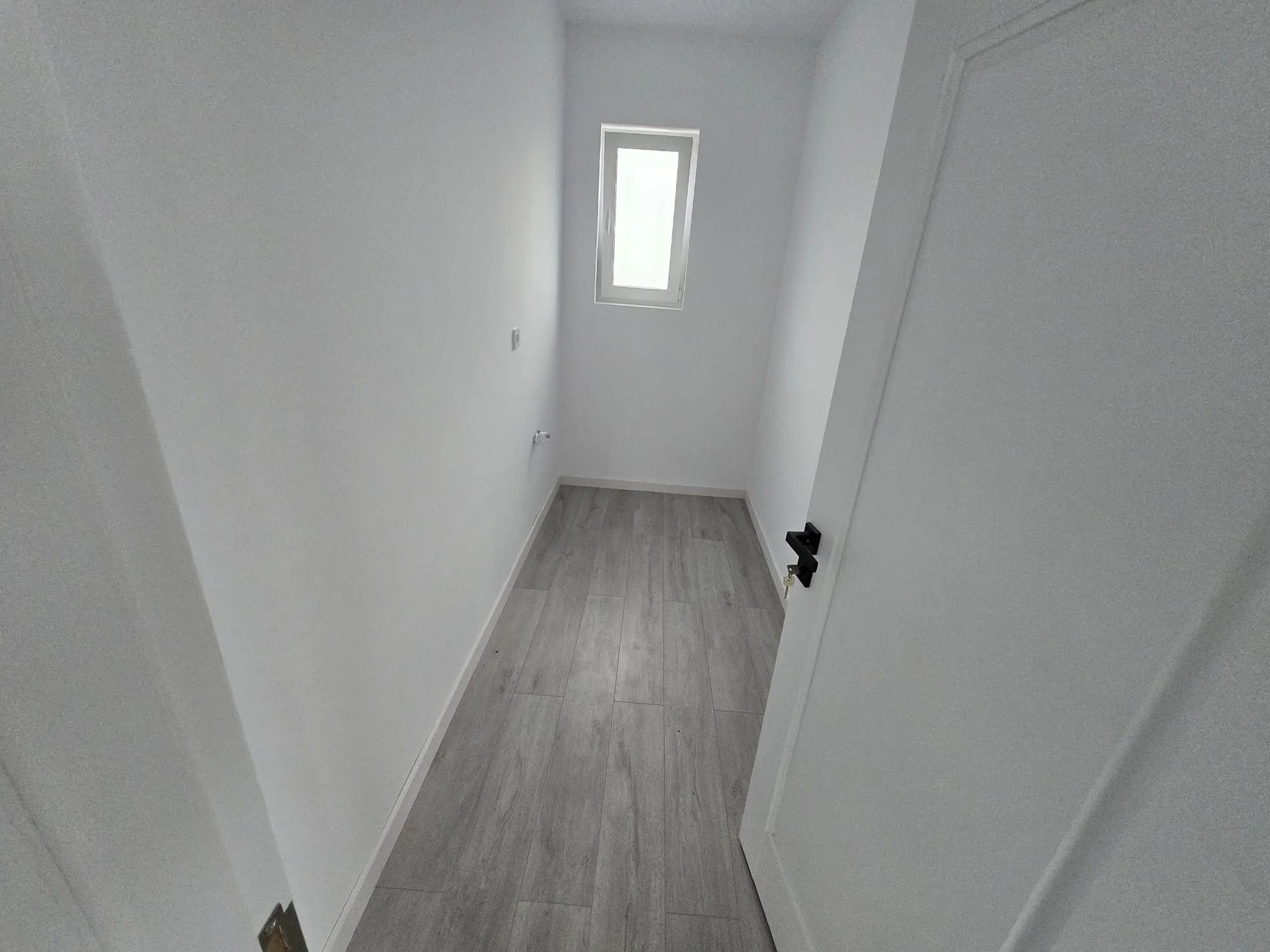 Casa 4 camere la cheie,130 mp,500 mp teren,cartier Unirii — fotografia 3
