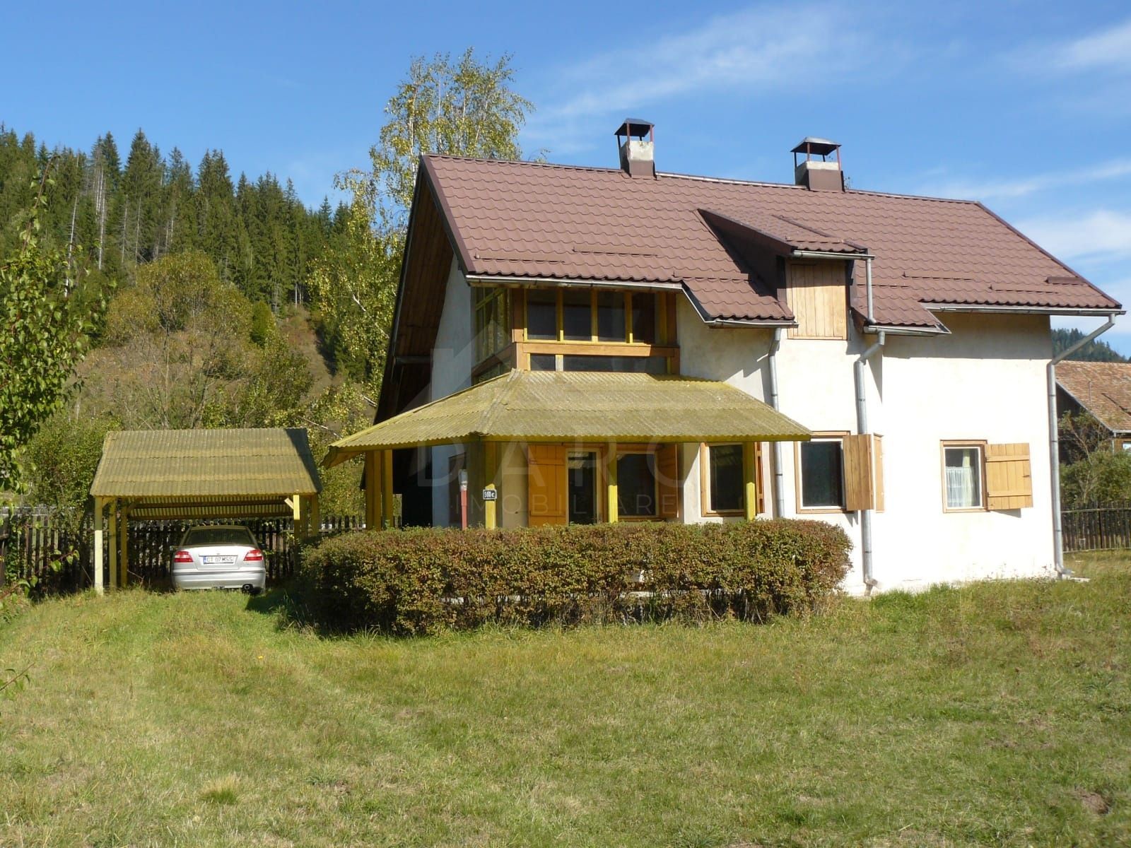 Casă cu etaj , de cărămidă, pe teren de  1680 M2, intabulat și  cu cadastru,la Neagra, jud. Mureș