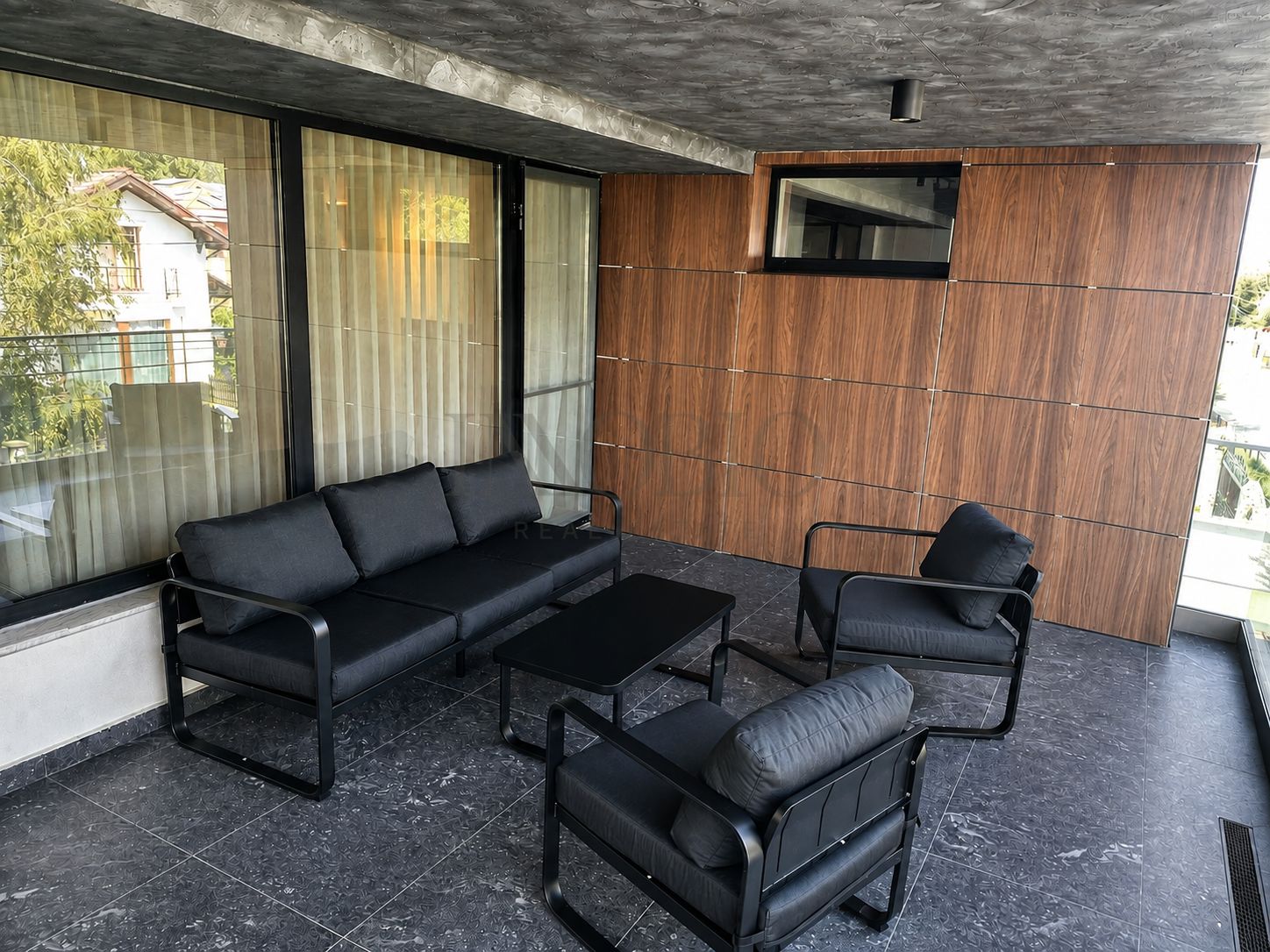 Apartament premium cu 4 camere și terasă generoasă