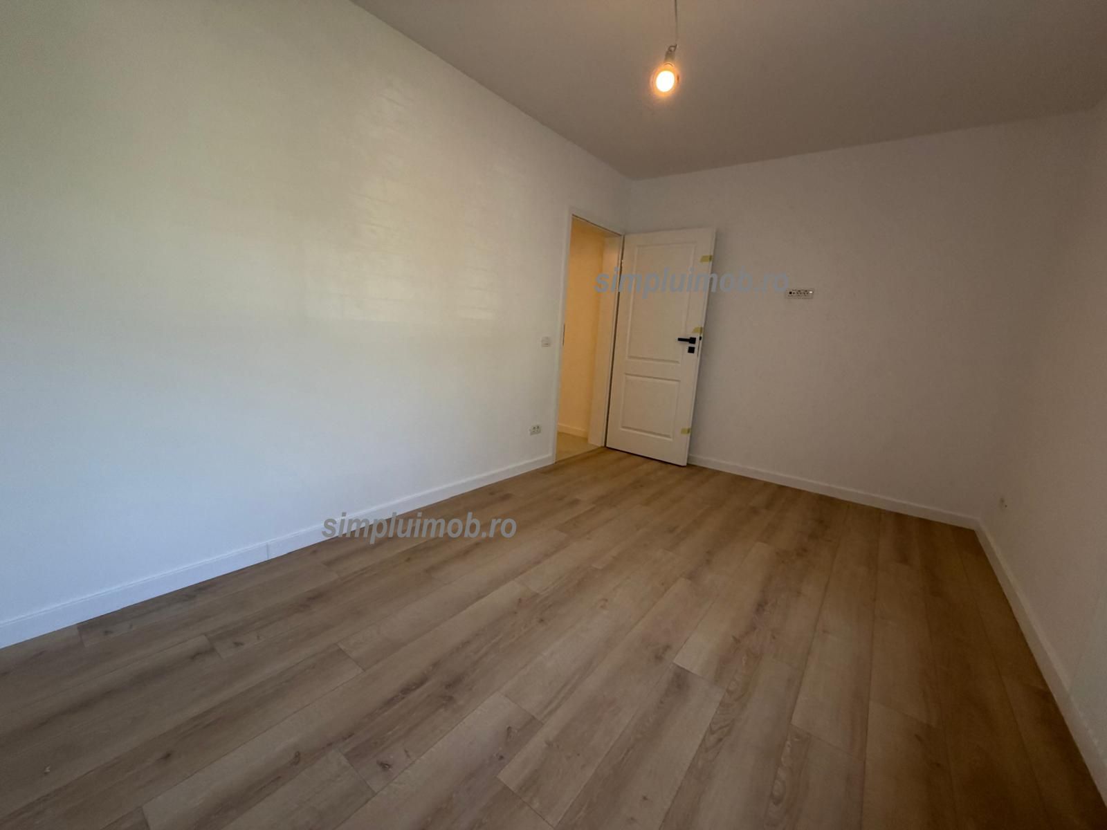 Metrou Titan renovat complet 3 camere — fotografia 6