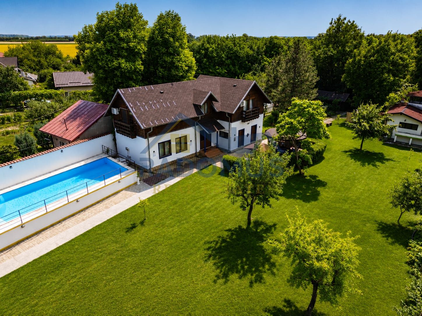 Proprietate Premium | 2 Case | Piscină | Teren 2.000 mp | Mobilată — fotografia 6