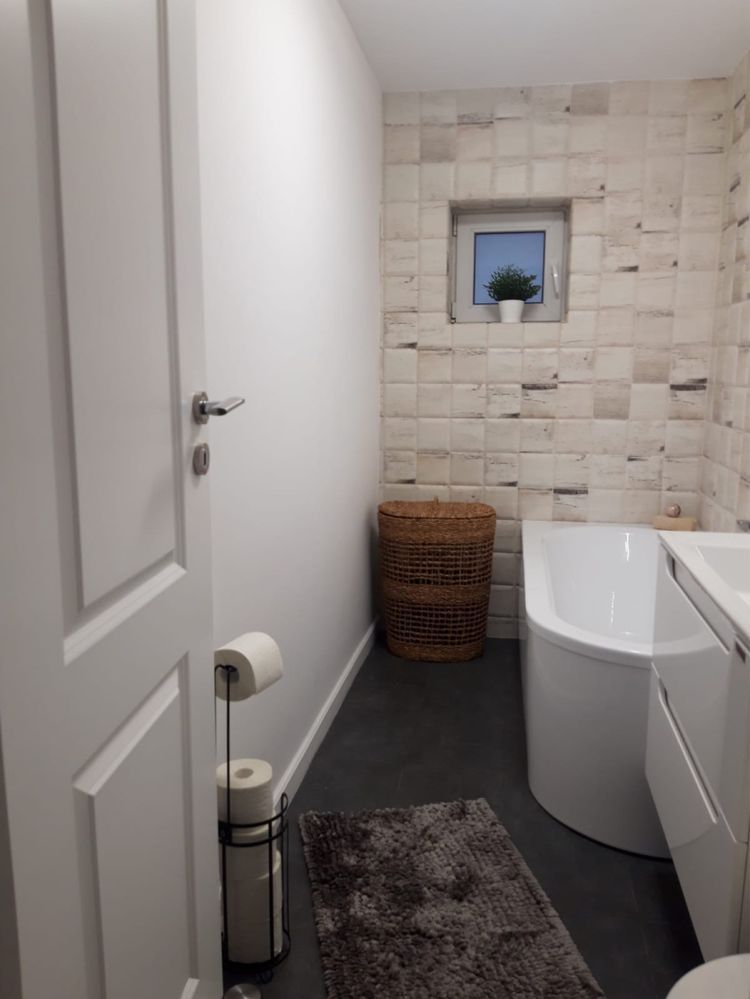 Vand apartament zona Razoare (mobilat, utilat premium) — fotografia 3