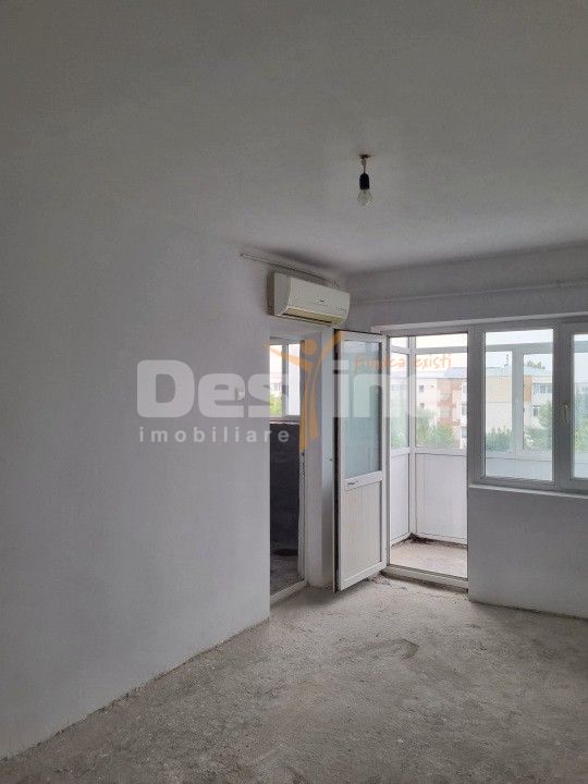 Apartament 3 camere, decomandat, etajul 4/4, zona Orizont — fotografia 3