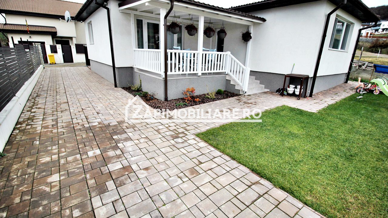 Casa 4 camere, 2 băi,141 mp,555 mp teren,cartier Răsăritului — fotografia 3