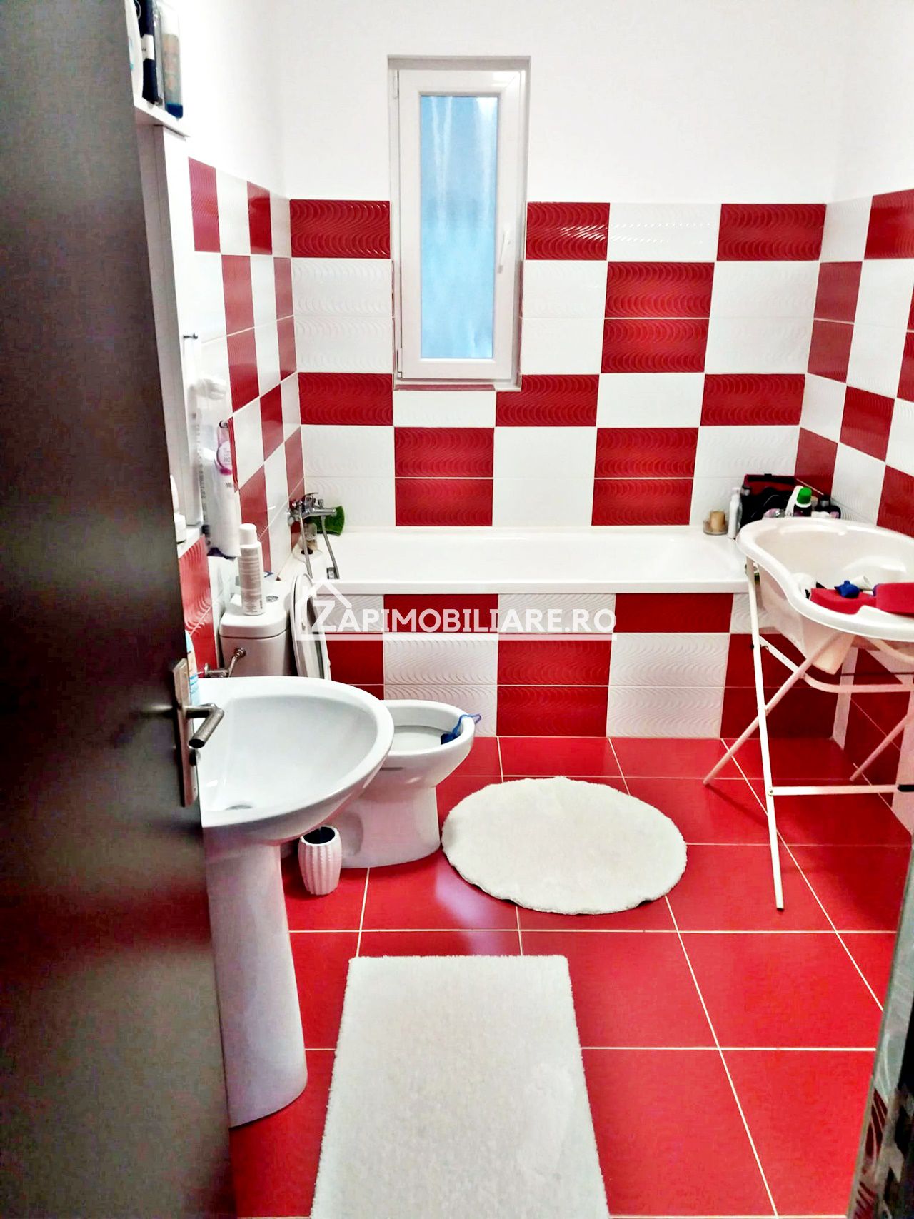 Casa 4 camere, 2 băi,141 mp,555 mp teren,cartier Răsăritului — fotografia 8