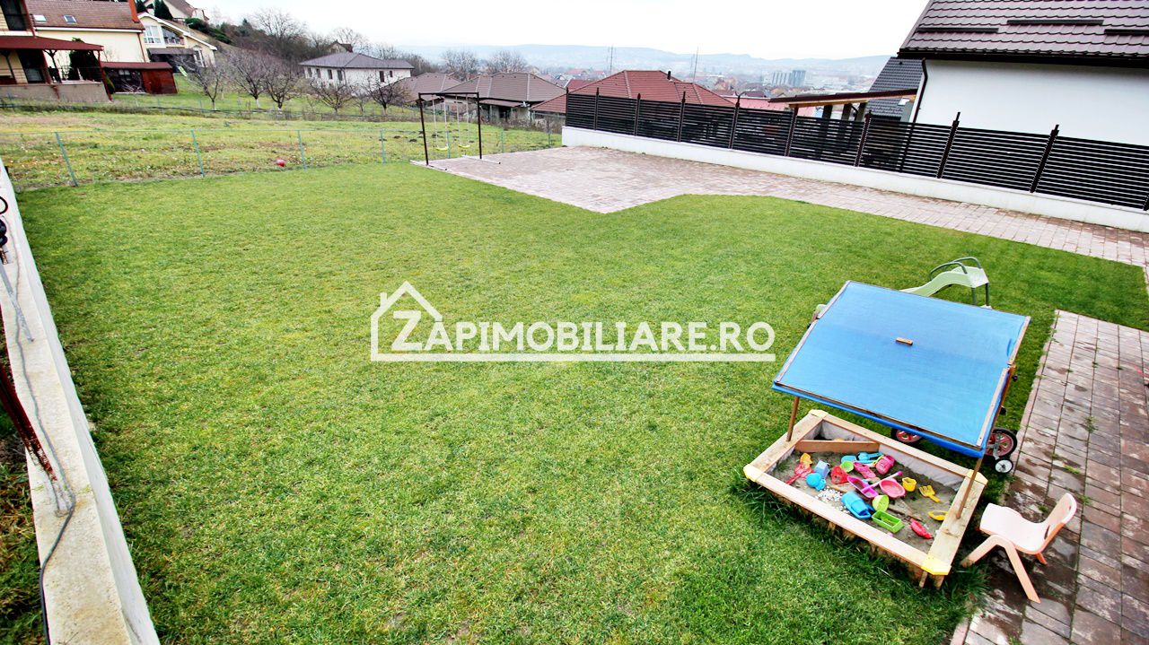 Casa 4 camere, 2 băi,141 mp,555 mp teren,cartier Răsăritului — fotografia 9