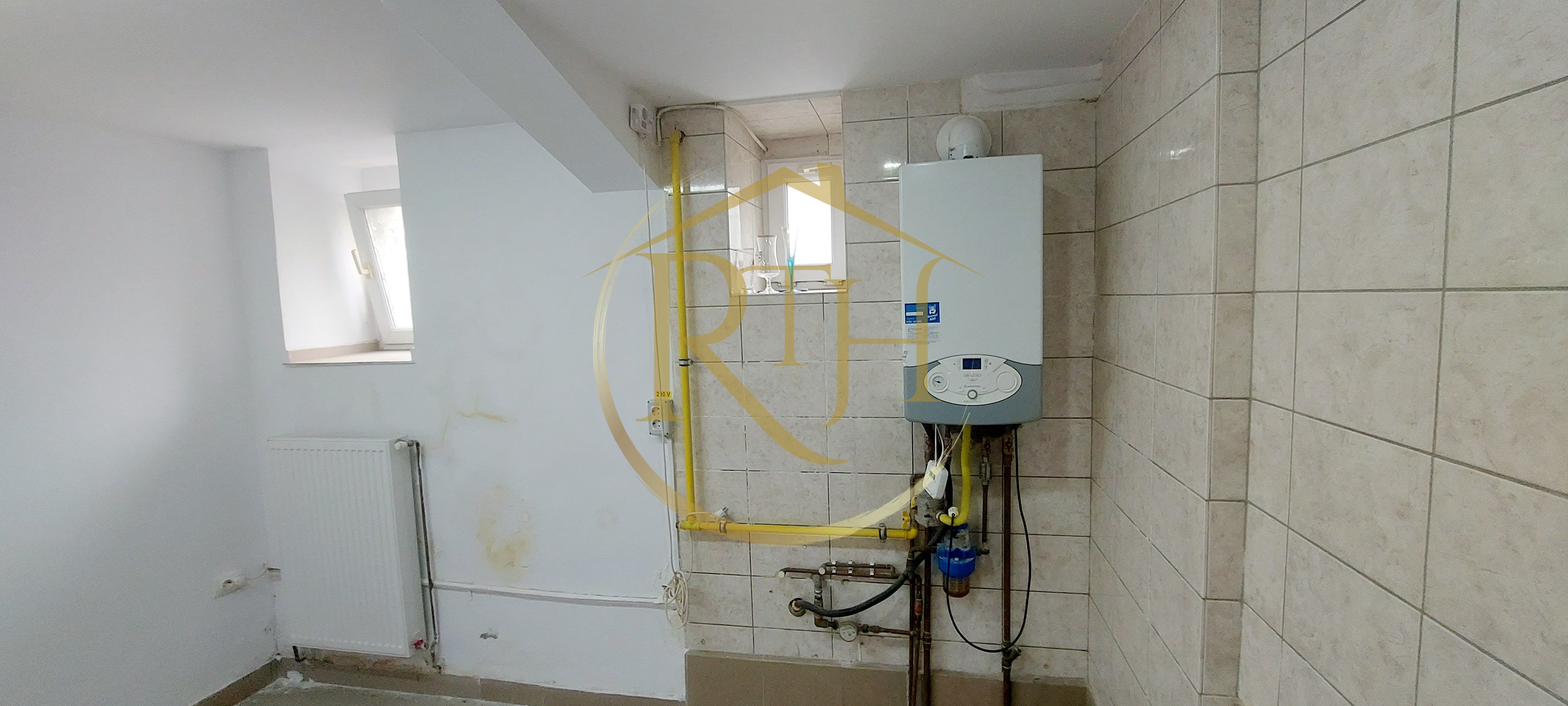 Se inchiriaza spatiu comercial situat in apropiere de Piata 700 si Piata Unirii — fotografia 14