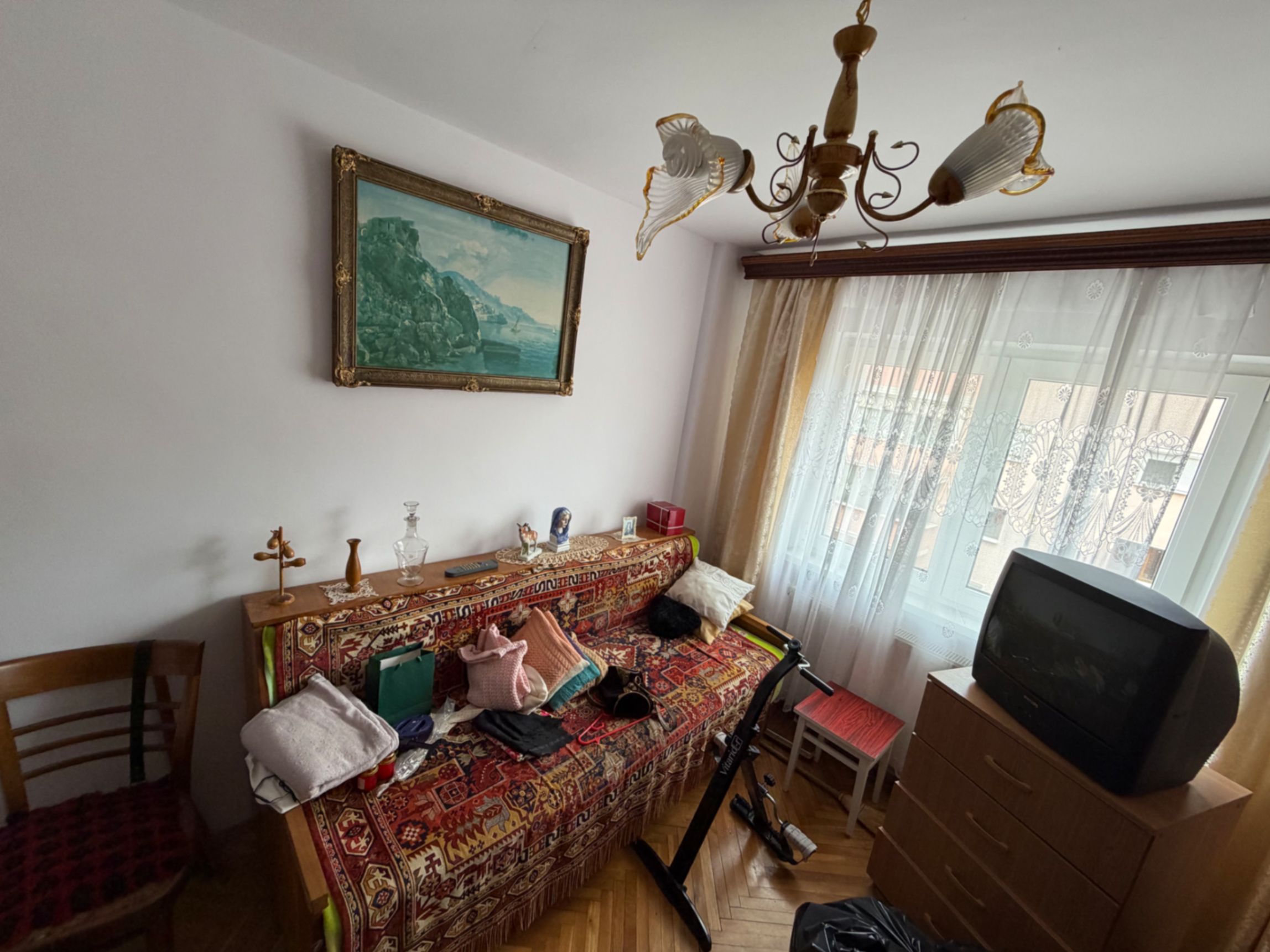 Apartament 3 camere, etaj 2 - Cugir — fotografia 6