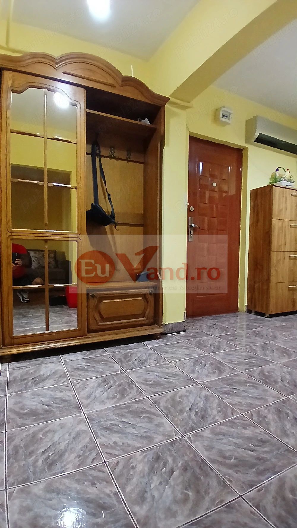 De inchiriat apartament 3 camere, I. C. frimu, et. 3, 450 euro — fotografia 2