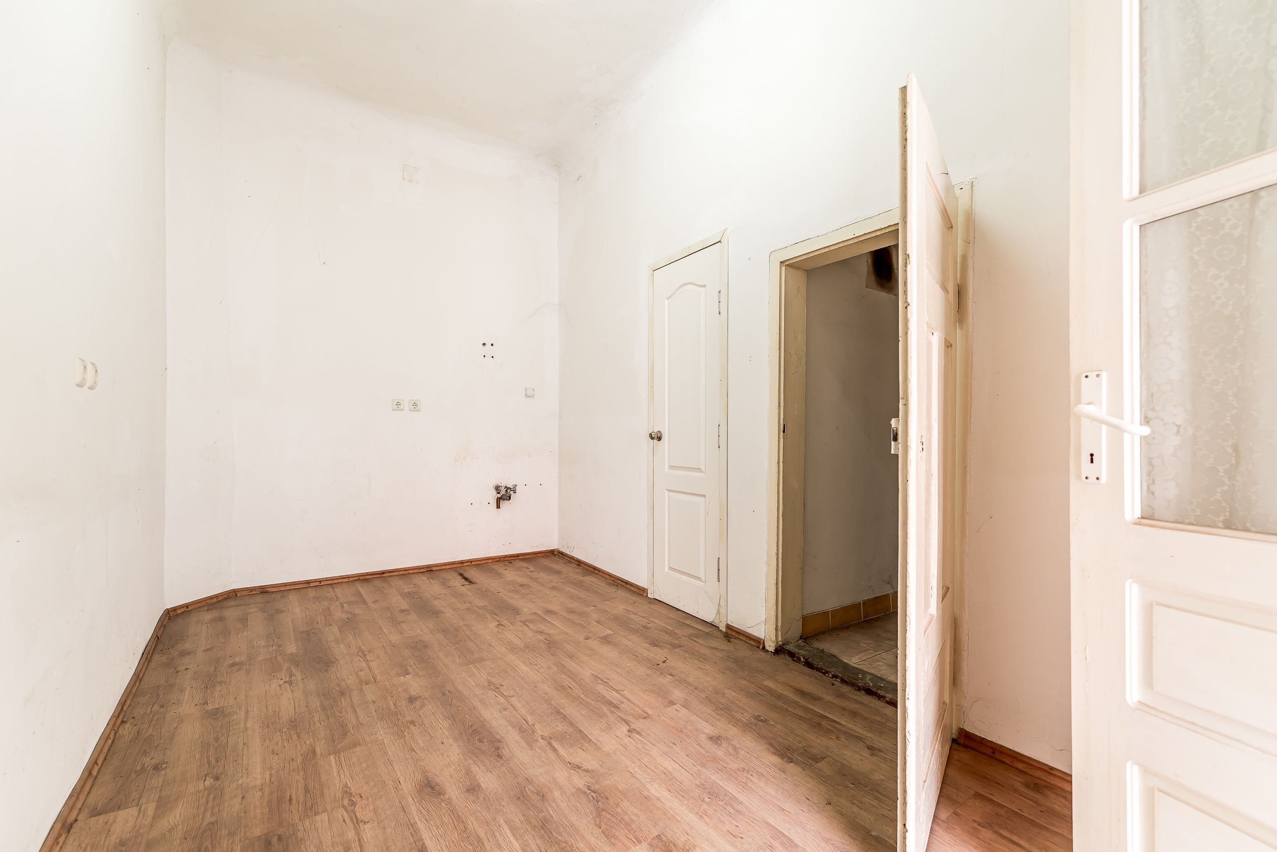 Apartament 2 camere Str. Lucian Blaga, clădire în renovare completa — fotografia 6