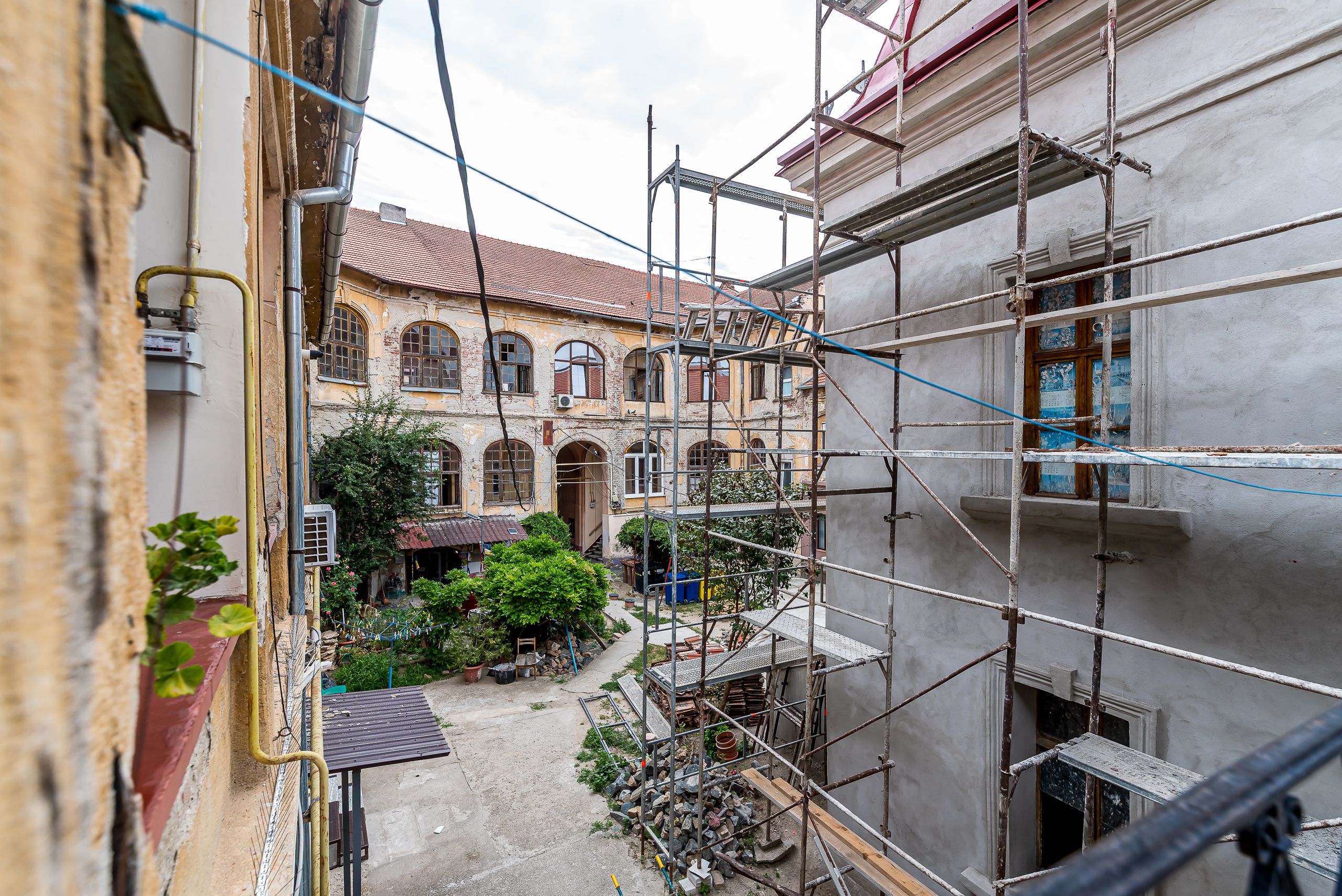 Apartament 2 camere Str. Lucian Blaga, clădire în renovare completa — fotografia 9