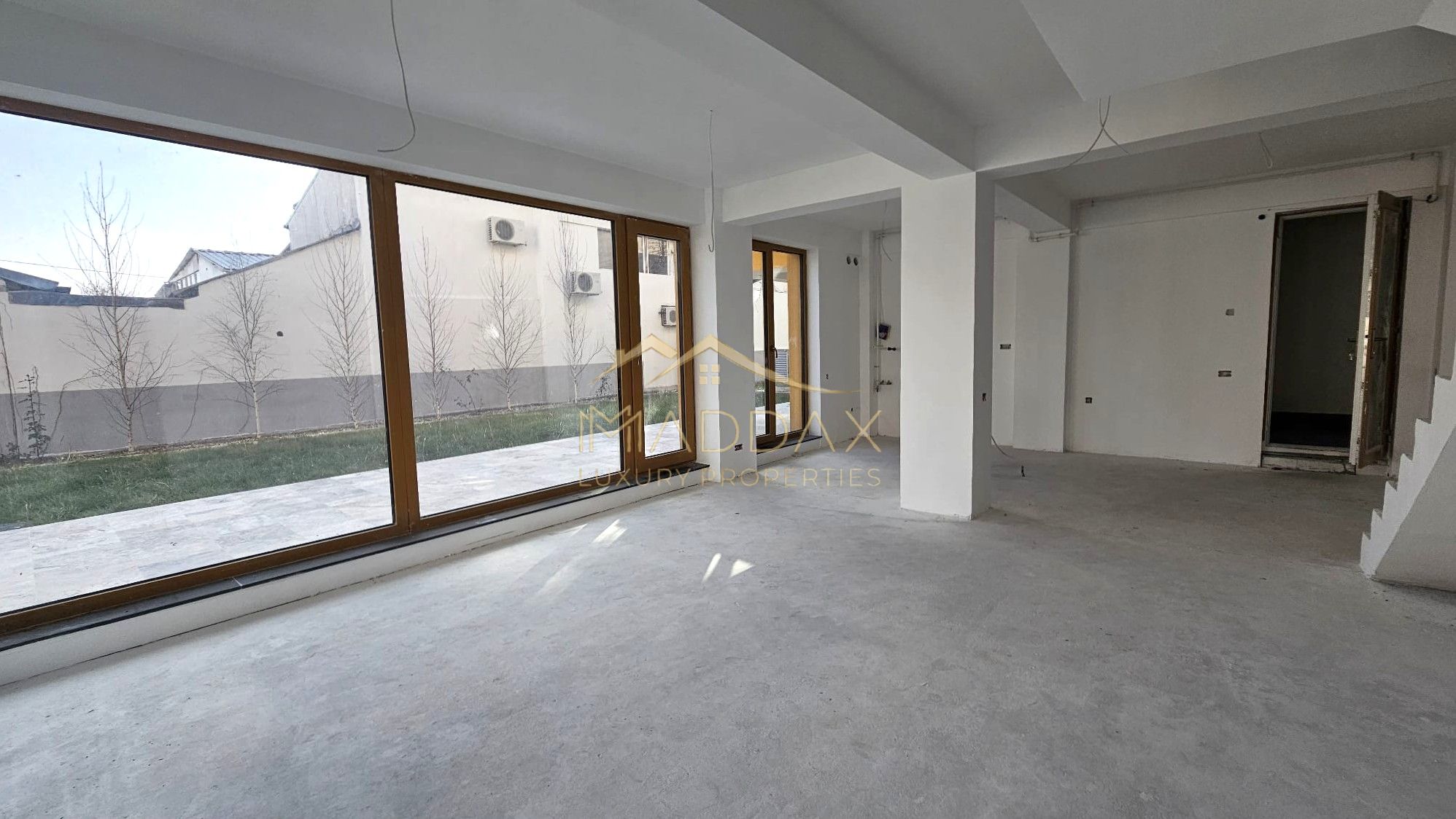 Apartament de vanzare 3 camere tip Duplex***Curte 110mp***Piata Domenii — fotografia 3