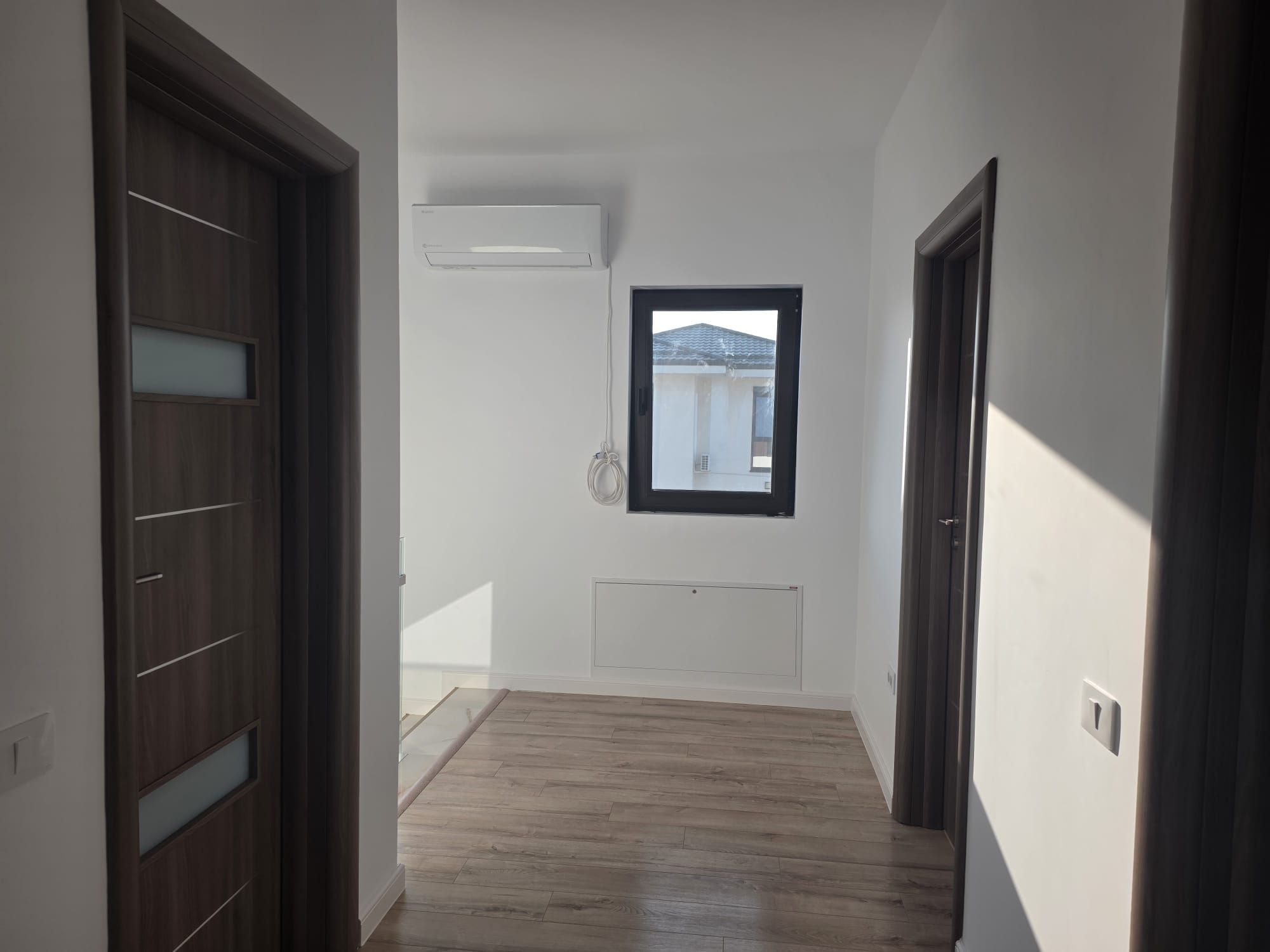 Vilă de Lux P+1 în Tunari –5 Camere, Finisaje Premium — fotografia 11