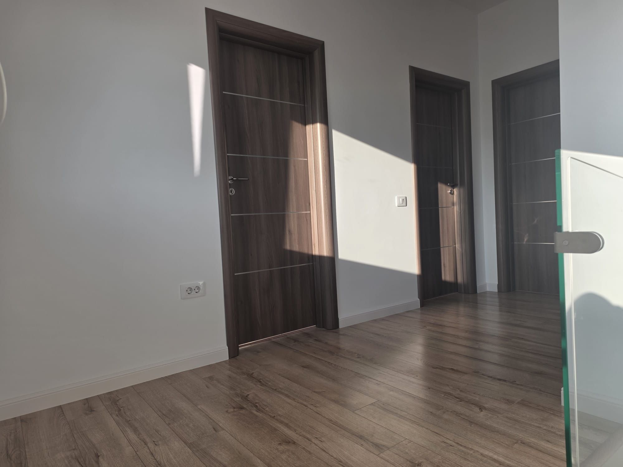 Vilă de Lux P+1 în Tunari –5 Camere, Finisaje Premium — fotografia 12