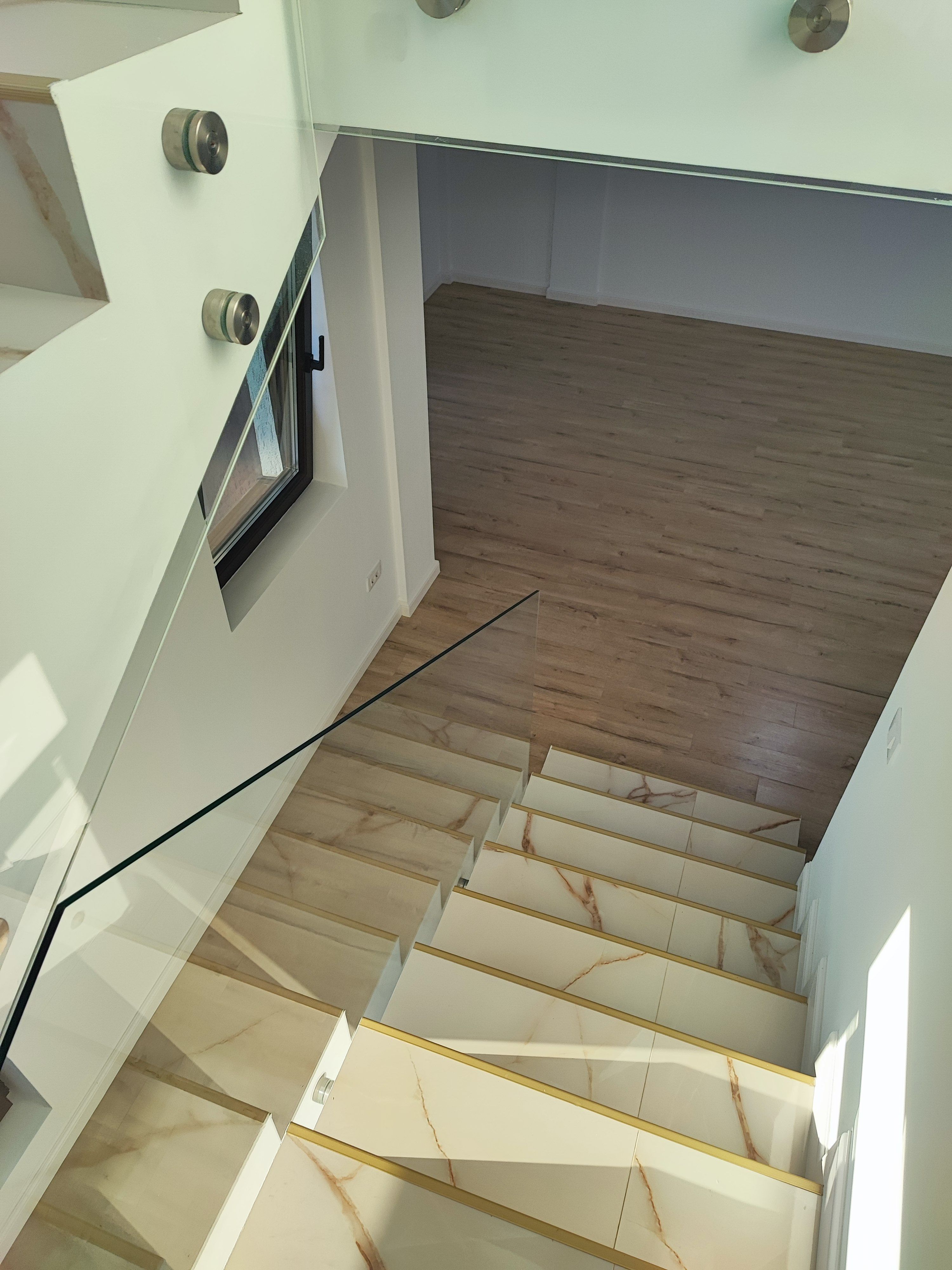 Vilă de Lux P+1 în Tunari –5 Camere, Finisaje Premium — fotografia 15
