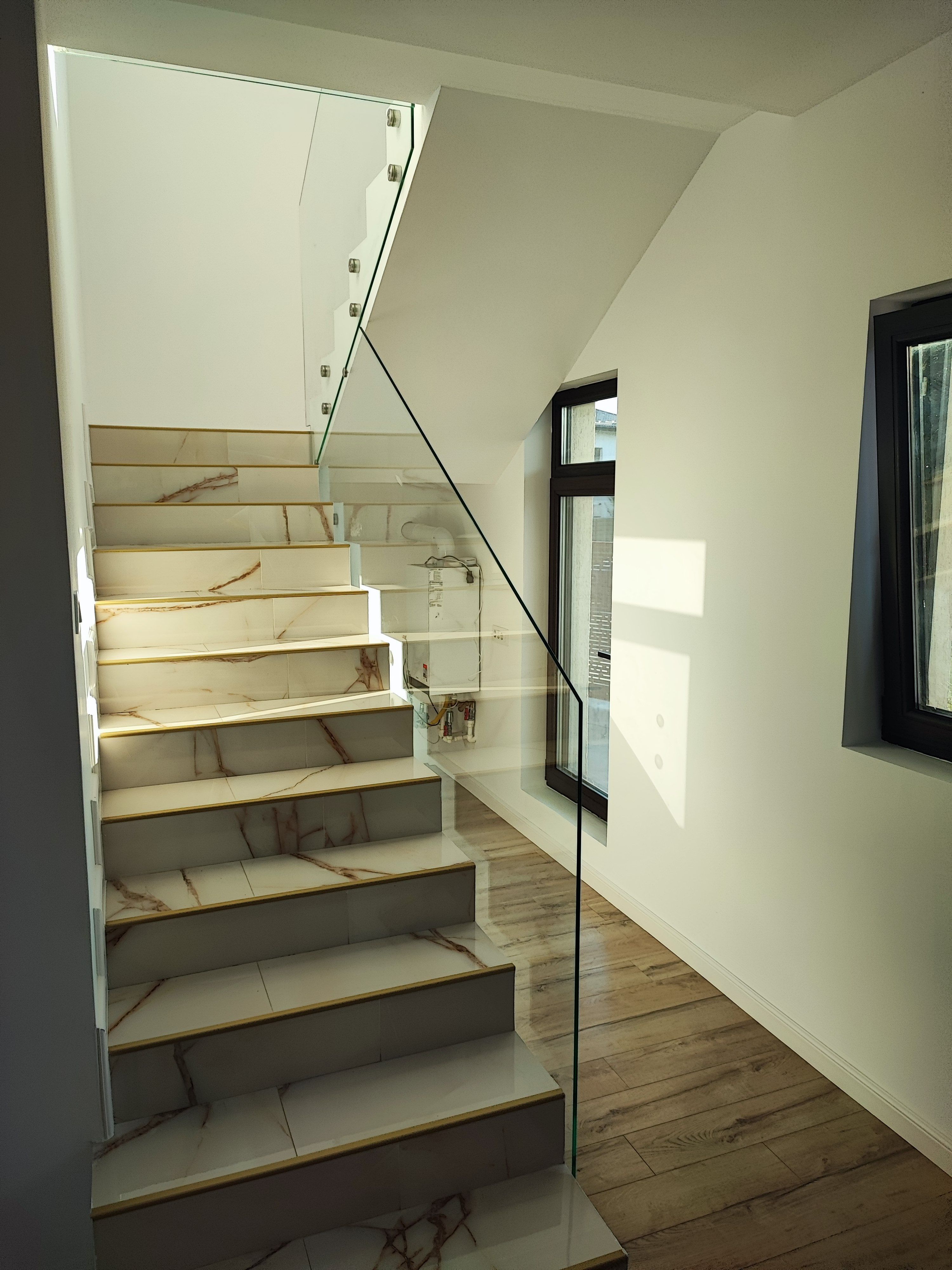 Vilă de Lux P+1 în Tunari –5 Camere, Finisaje Premium — fotografia 18