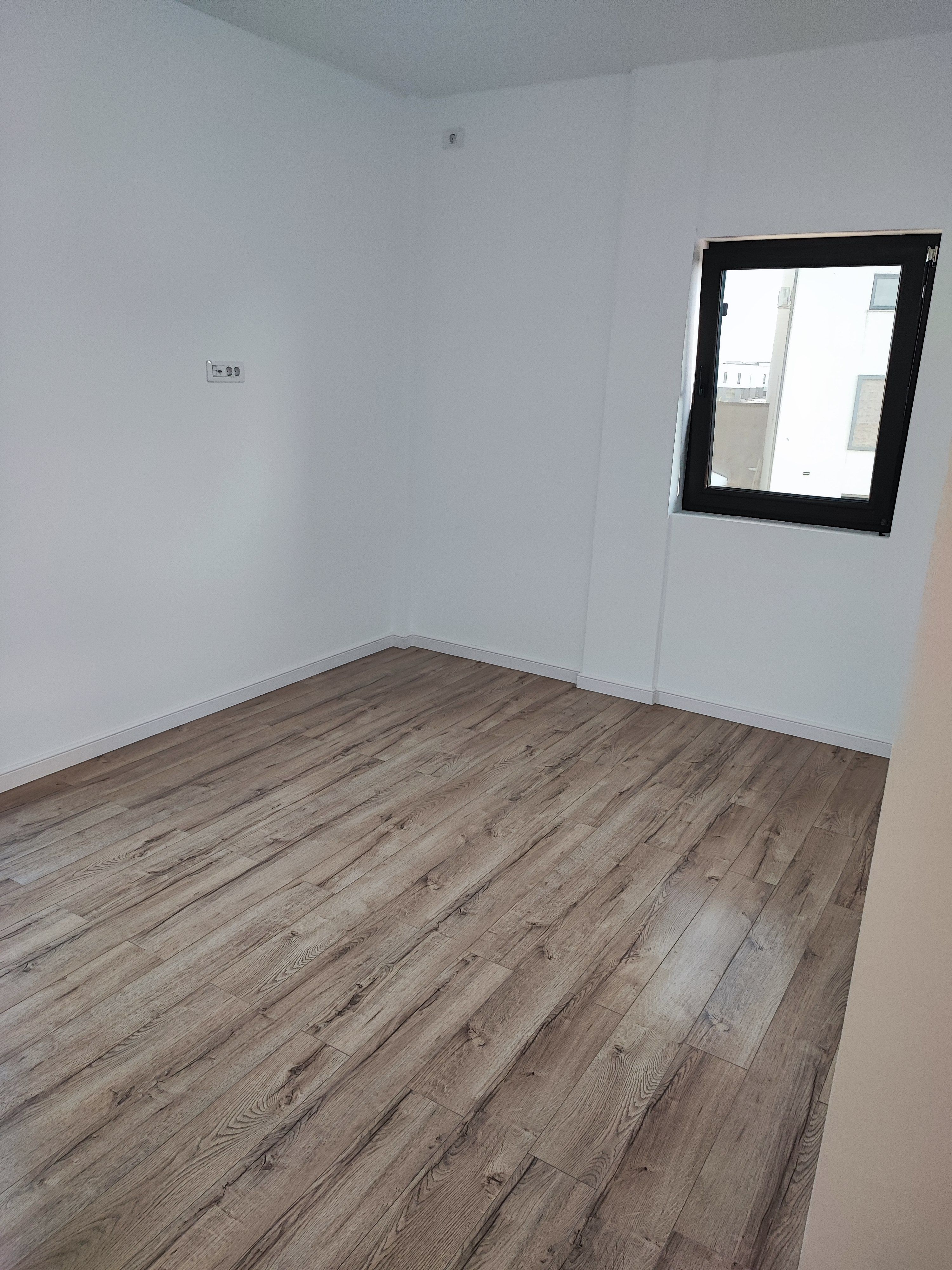Vilă de Lux P+1 în Tunari –5 Camere, Finisaje Premium — fotografia 31
