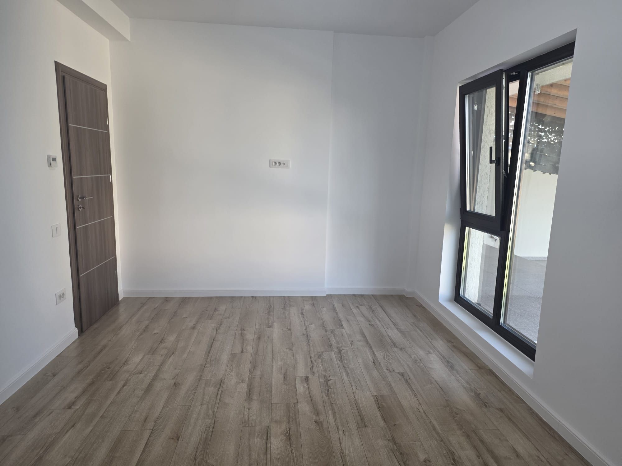 Vilă de Lux P+1 în Tunari –5 Camere, Finisaje Premium — fotografia 9