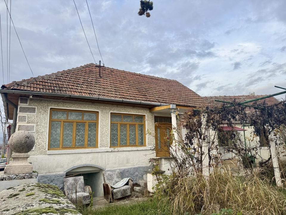 Casa de vânzare în Uroi. Schimb cu apartament în Simeria — fotografia 2