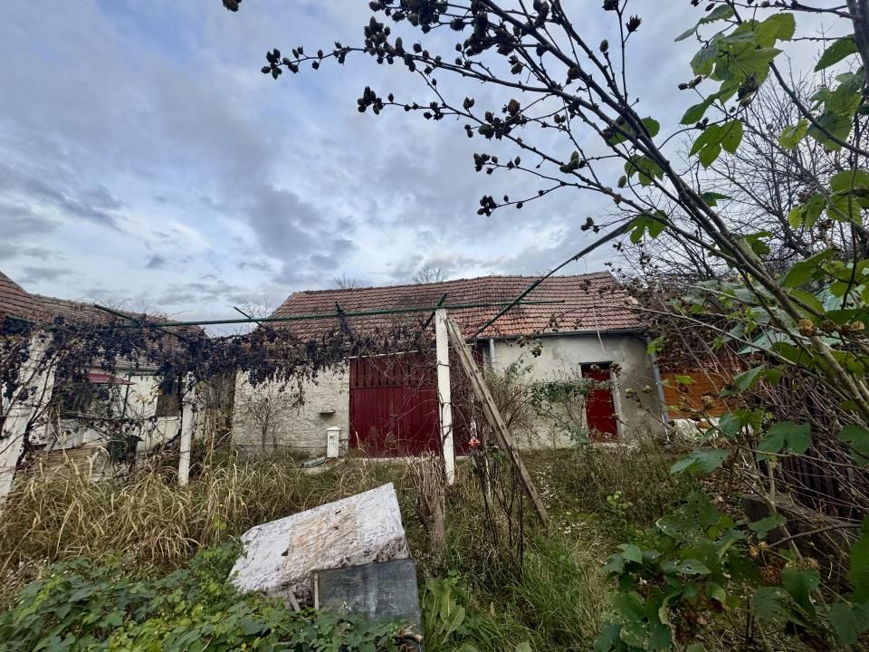 Casa de vânzare în Uroi. Schimb cu apartament în Simeria — fotografia 3