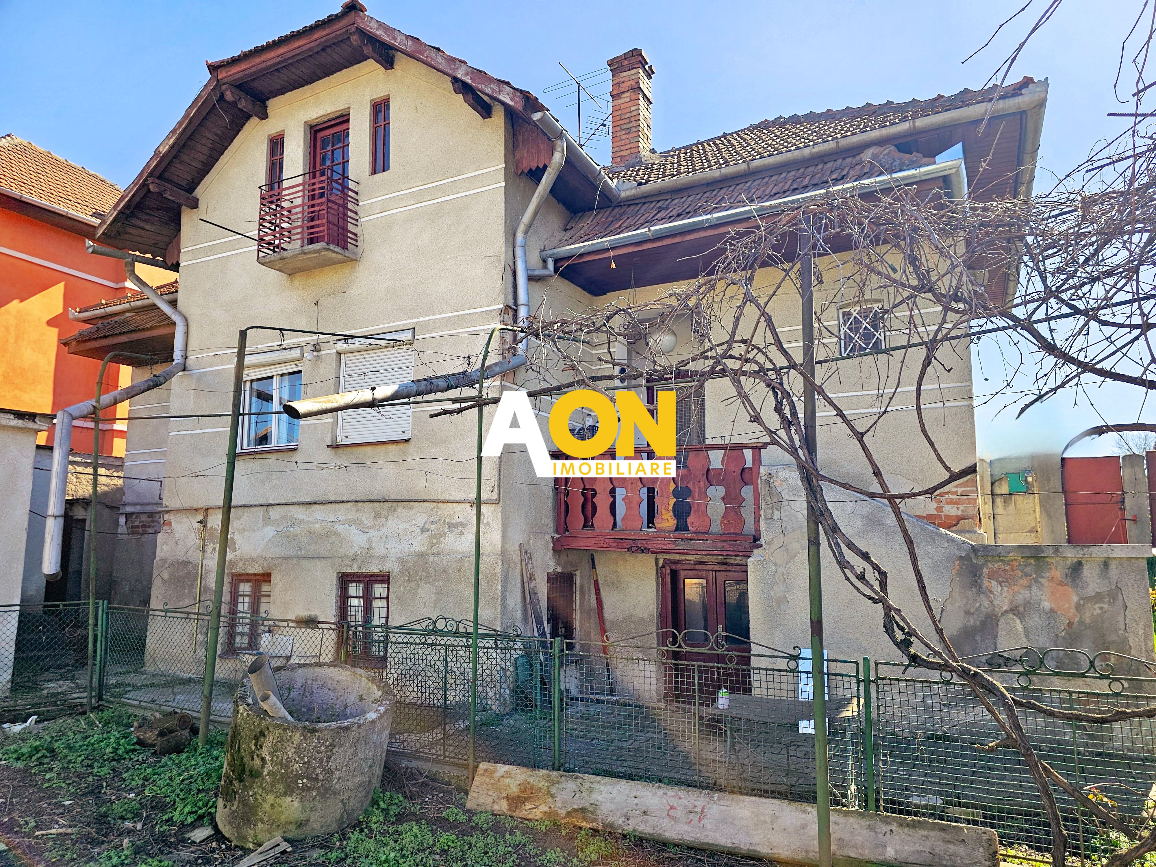 Casa 3 camere, 489 mp teren, acces la 2 strazi, zona ultracentrala