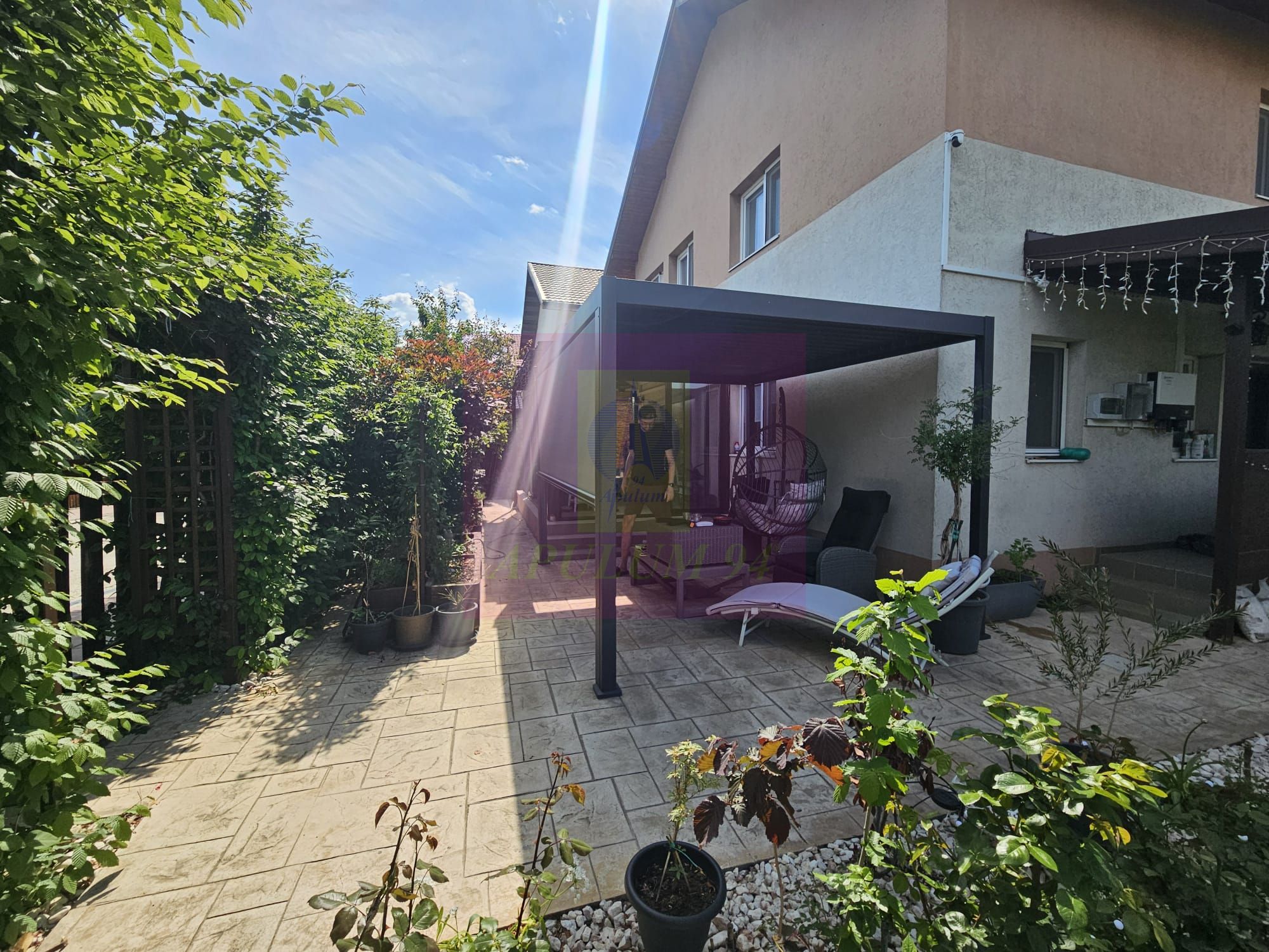 Casă 2019, P+1+pod, renovată, curte amenajată, aproape de pădure — fotografia 3