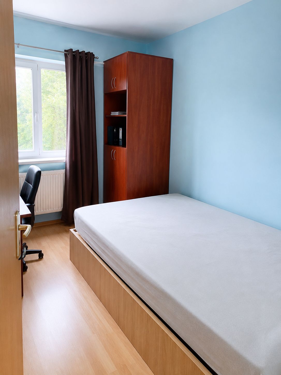 Apartament 4 cam, 79 mp, etaj 1, 2 băi, 2 balcoane, Lipovei — fotografia 3
