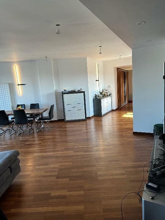 4 camere Bd Ferdinand  136 mp, 3 grupuri sanitare, 2 terase, — fotografia 4
