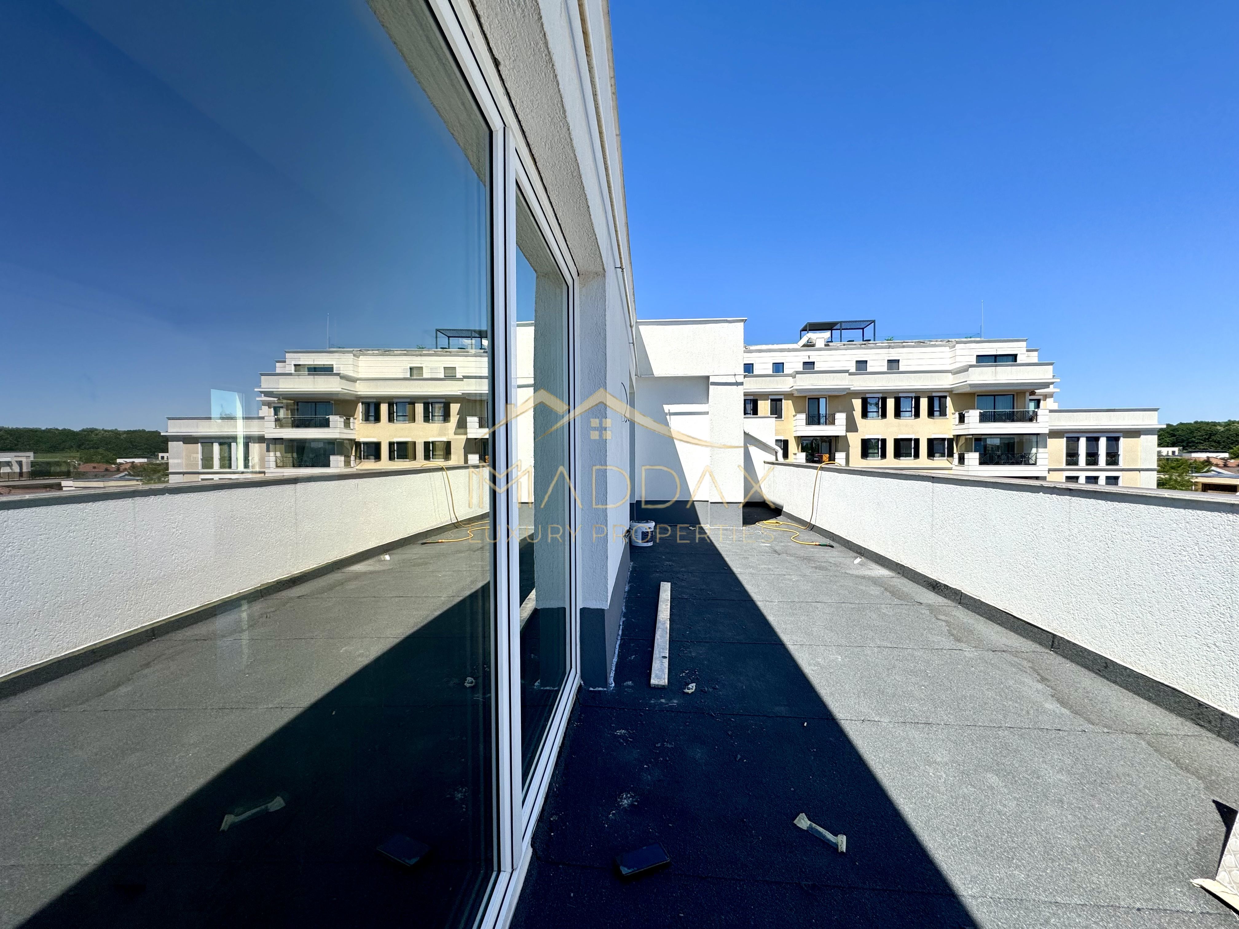 Duplex cu 4 Camere *211mp* Mobilat Complet/ 1 parking / Erou Iancu Nicolae