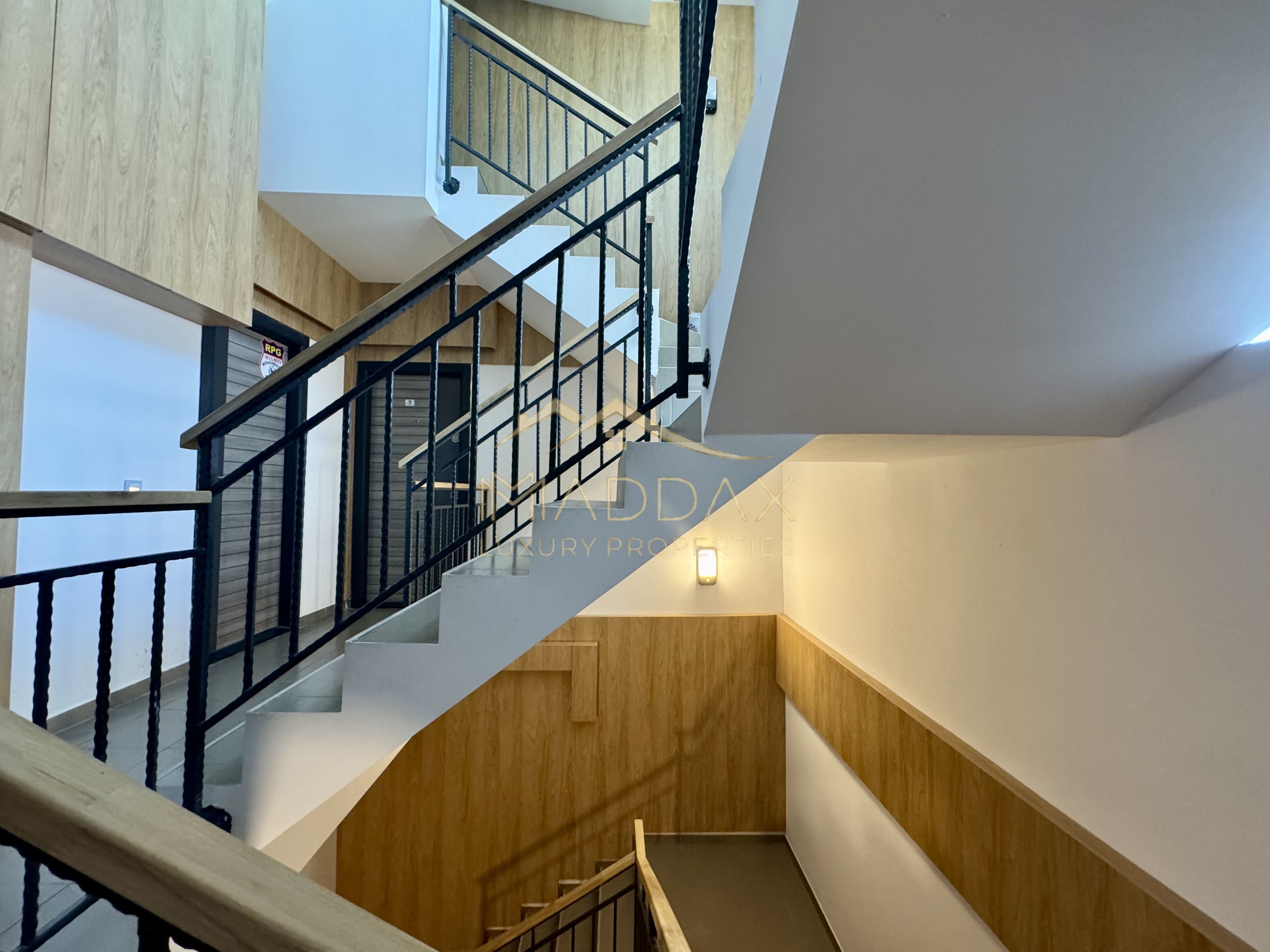 Duplex cu 4 Camere *211mp* Mobilat Complet/ 1 parking / Erou Iancu Nicolae — fotografia 38
