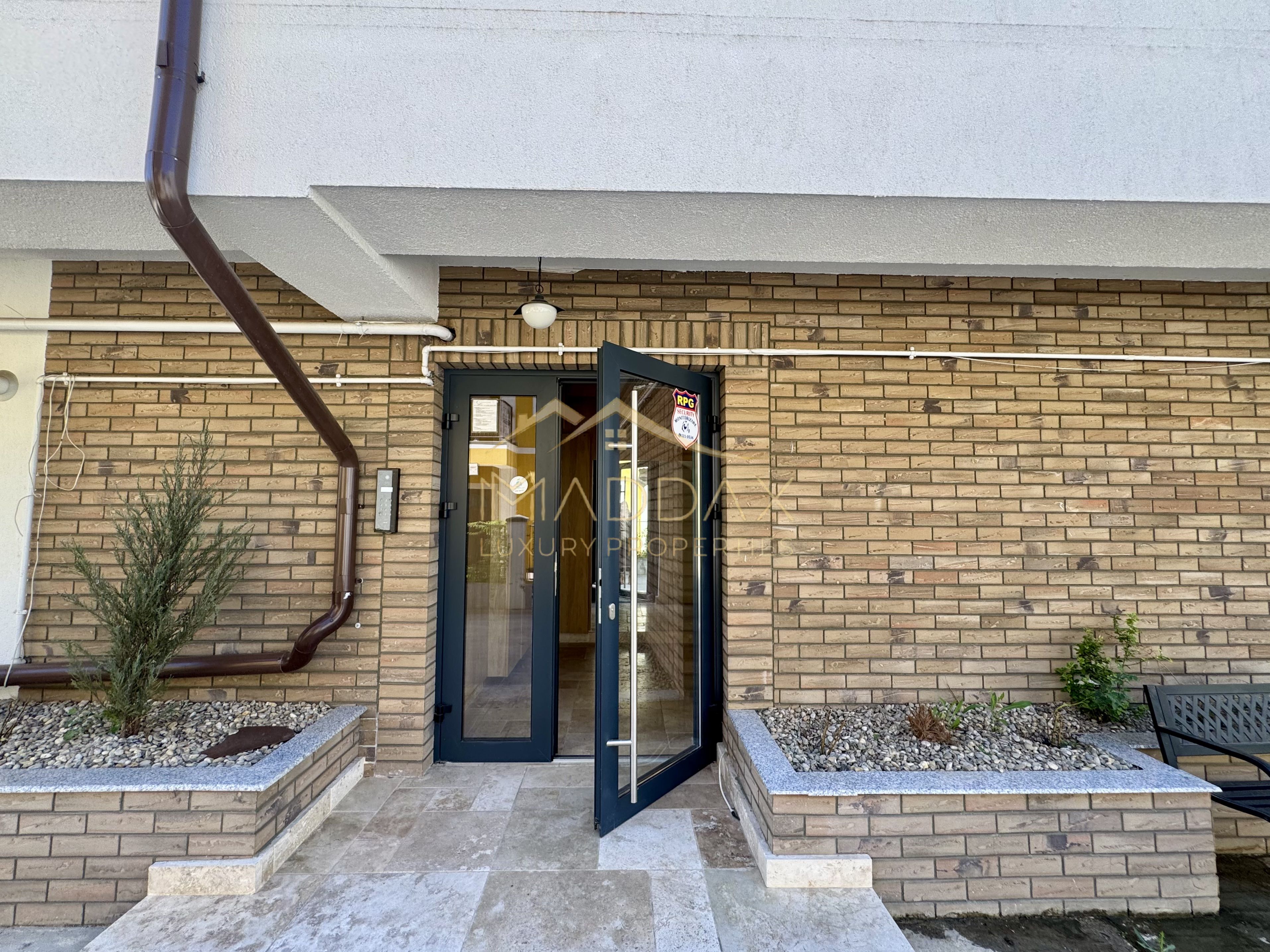 Duplex cu 4 Camere *211mp* Mobilat Complet/ 1 parking / Erou Iancu Nicolae — fotografia 39