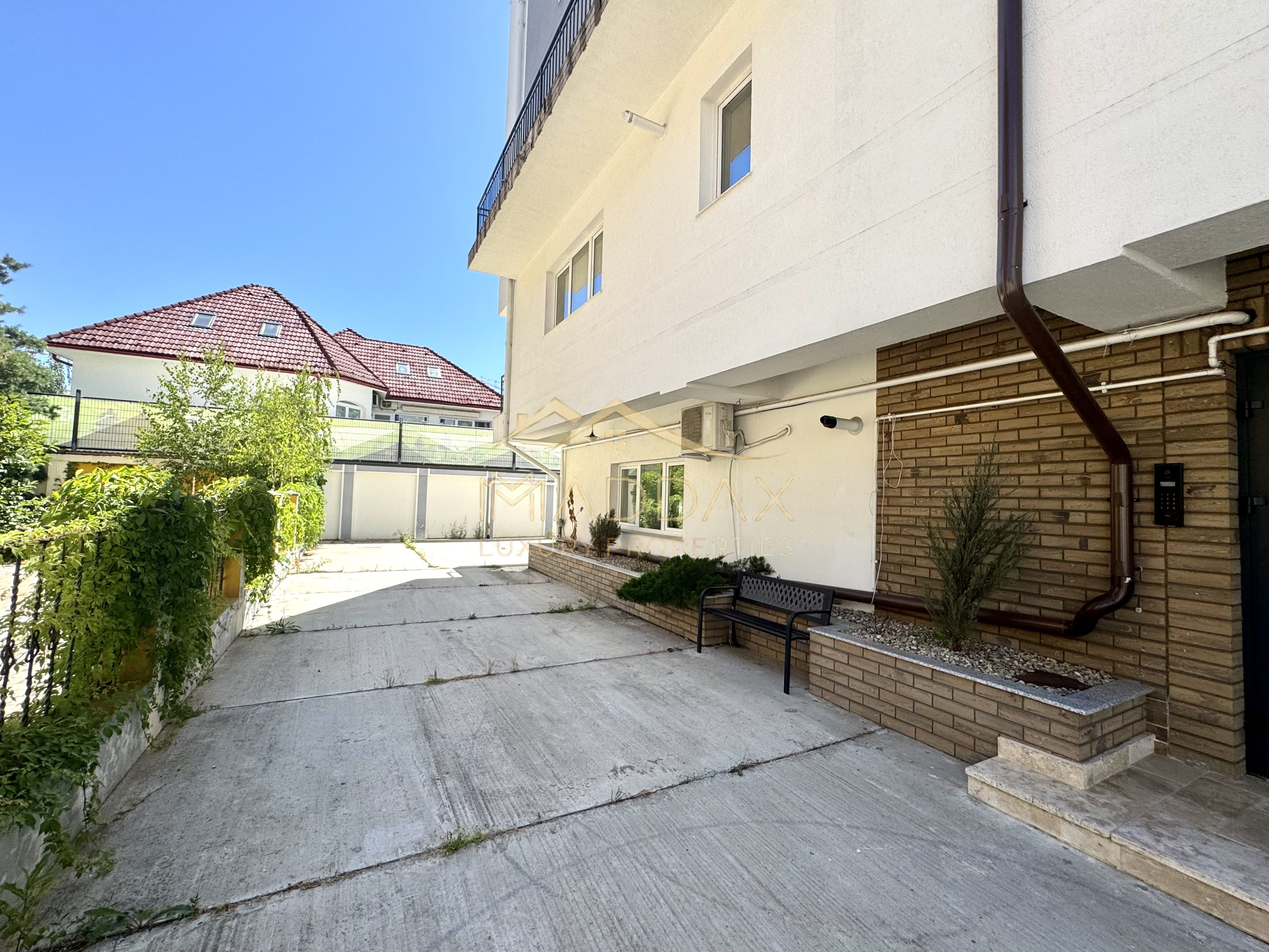 Duplex cu 4 Camere *211mp* Mobilat Complet/ 1 parking / Erou Iancu Nicolae — fotografia 42