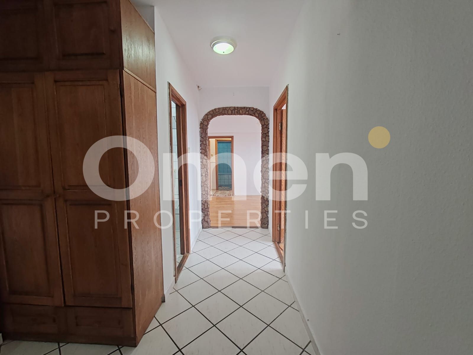 Apartament cu 3 camere de vânzare | Zonă Centrală — fotografia 2