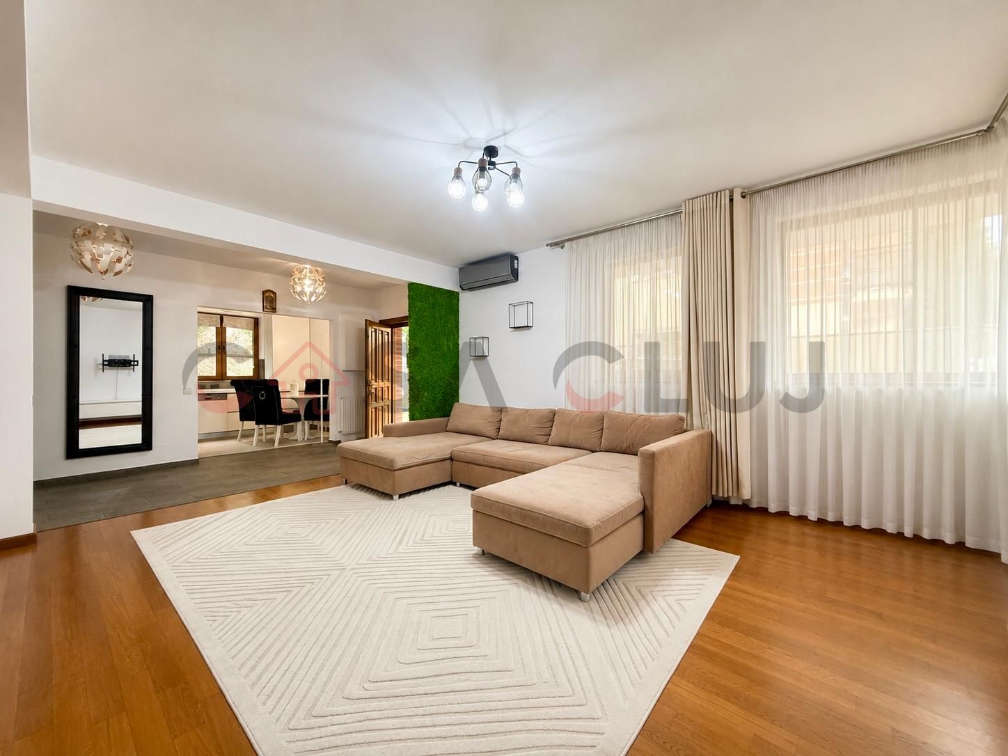 Apartament în vilă, curte, la cheie, parcare, Europa