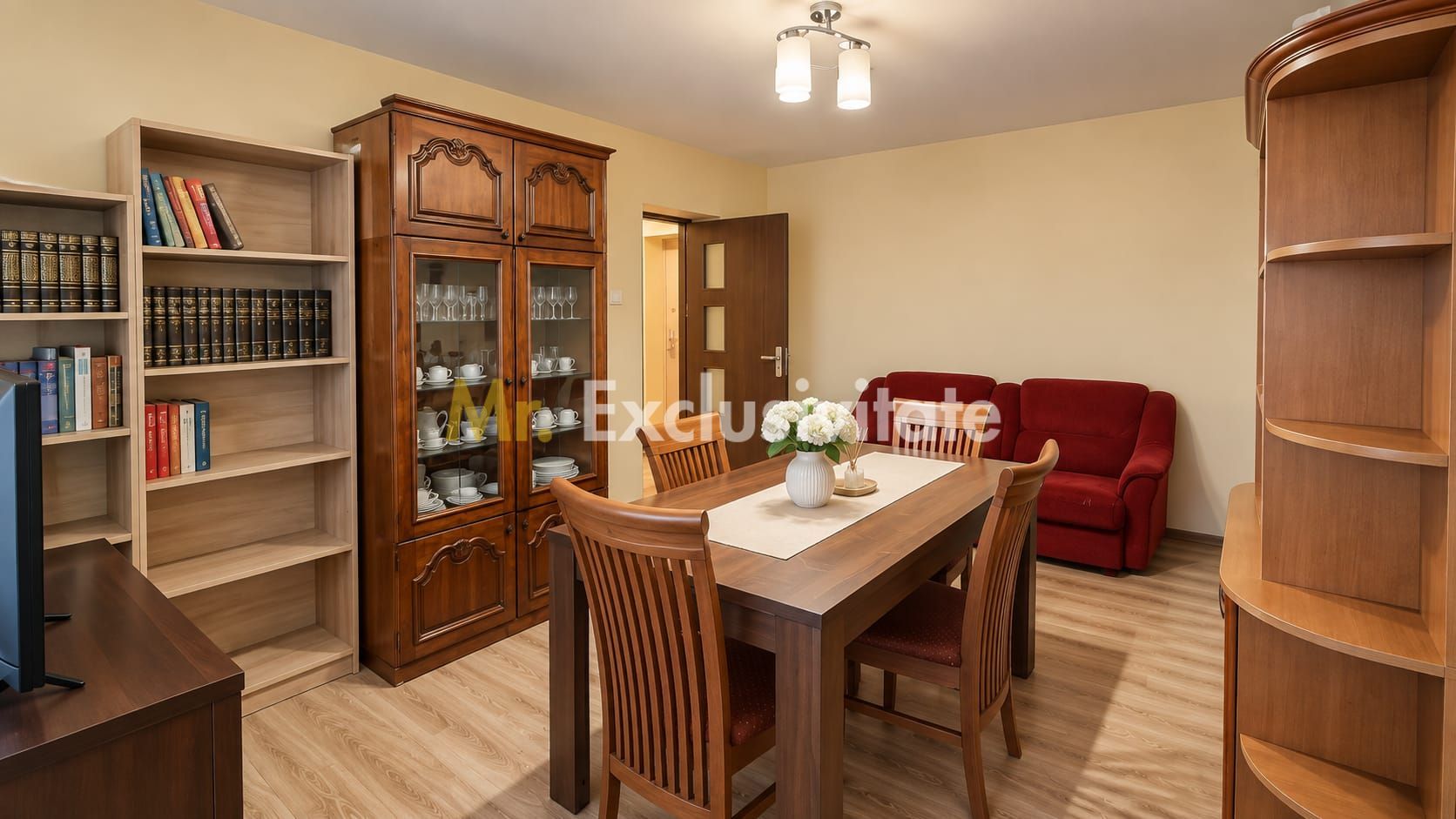 Apartament 3 camere Ultracentral-Pitesti-Bloc Mobilux etaj intermediar