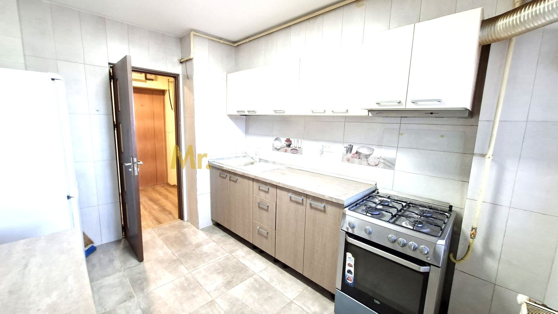 Apartament 3 camere Ultracentral-Pitesti-Bloc Mobilux etaj intermediar — fotografia 16
