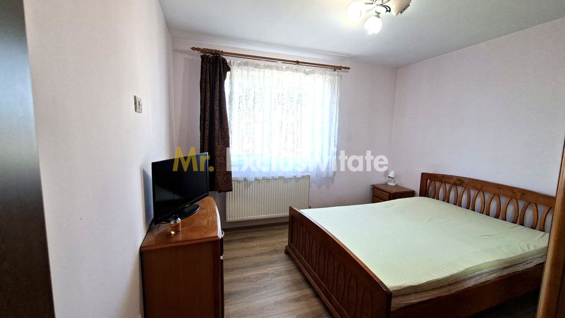 Apartament 3 camere Ultracentral-Pitesti-Bloc Mobilux etaj intermediar — fotografia 3