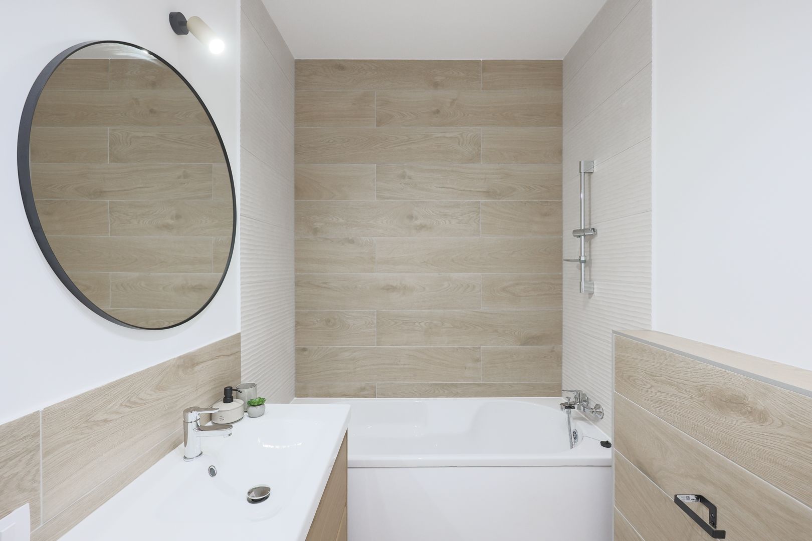 Apartament cu 2 camere NOU, finisat cu Chirias inclus — fotografia 6