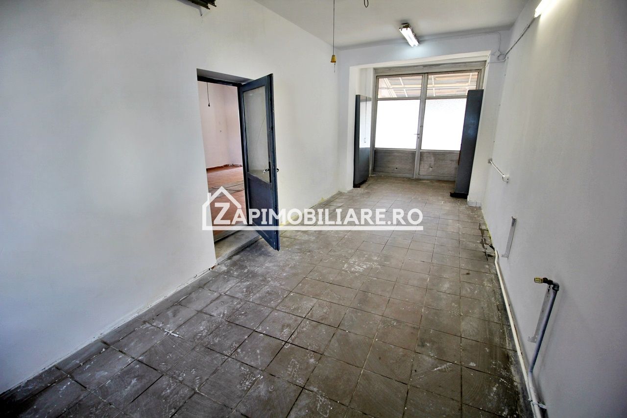 Spatiu Comercial zona Gh.Doja,70 mp.2 parcari private — fotografia 3