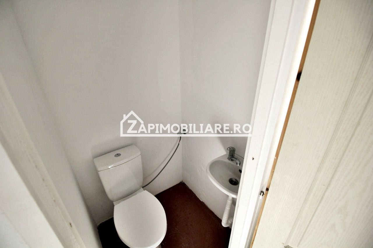 Spatiu Comercial zona Gh.Doja,70 mp.2 parcari private — fotografia 8
