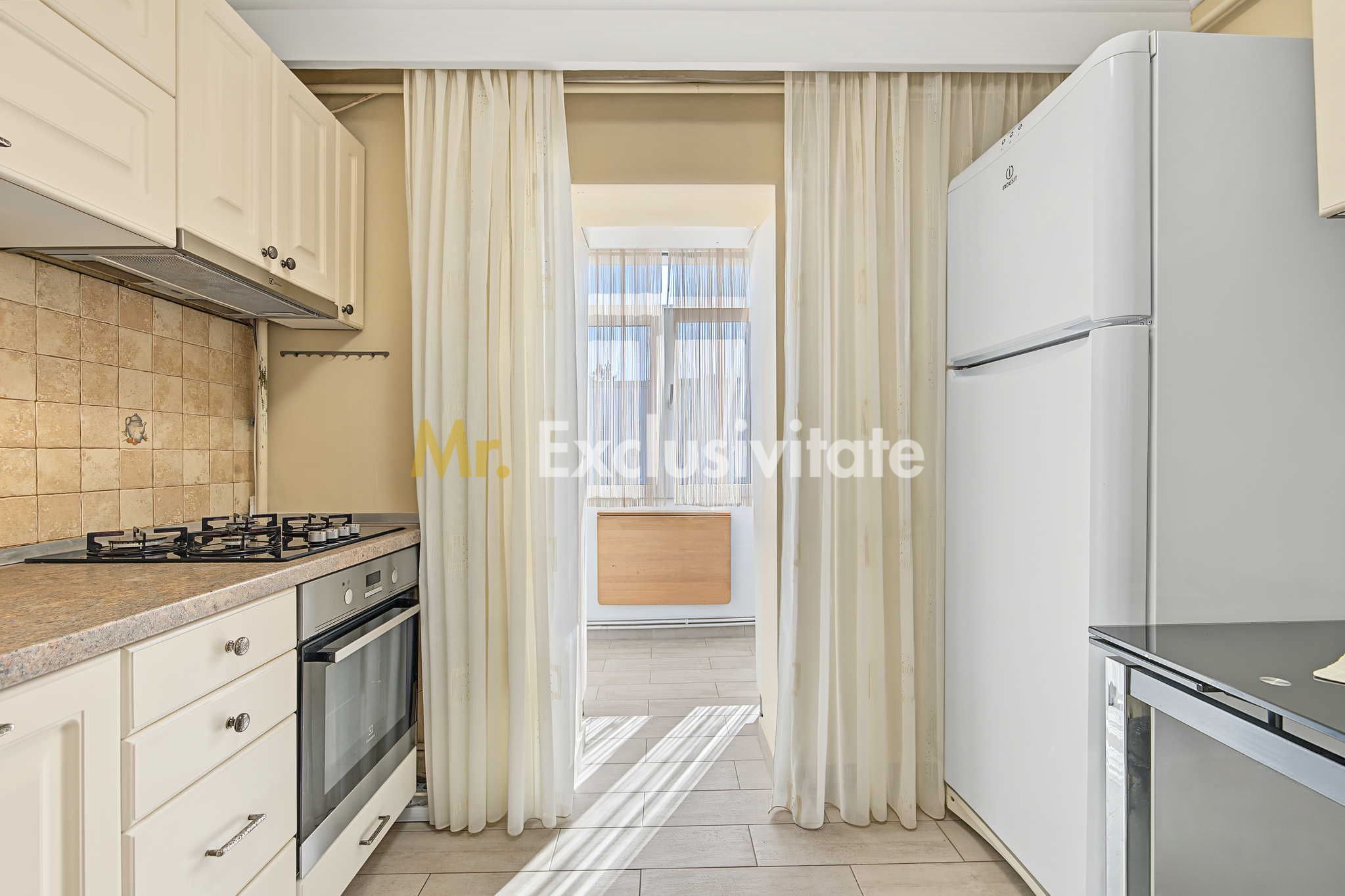 Central-Eremia, ap. 3 camere, 2 băi + boxă,proaspăt zugrăvit, et.2 — fotografia 6