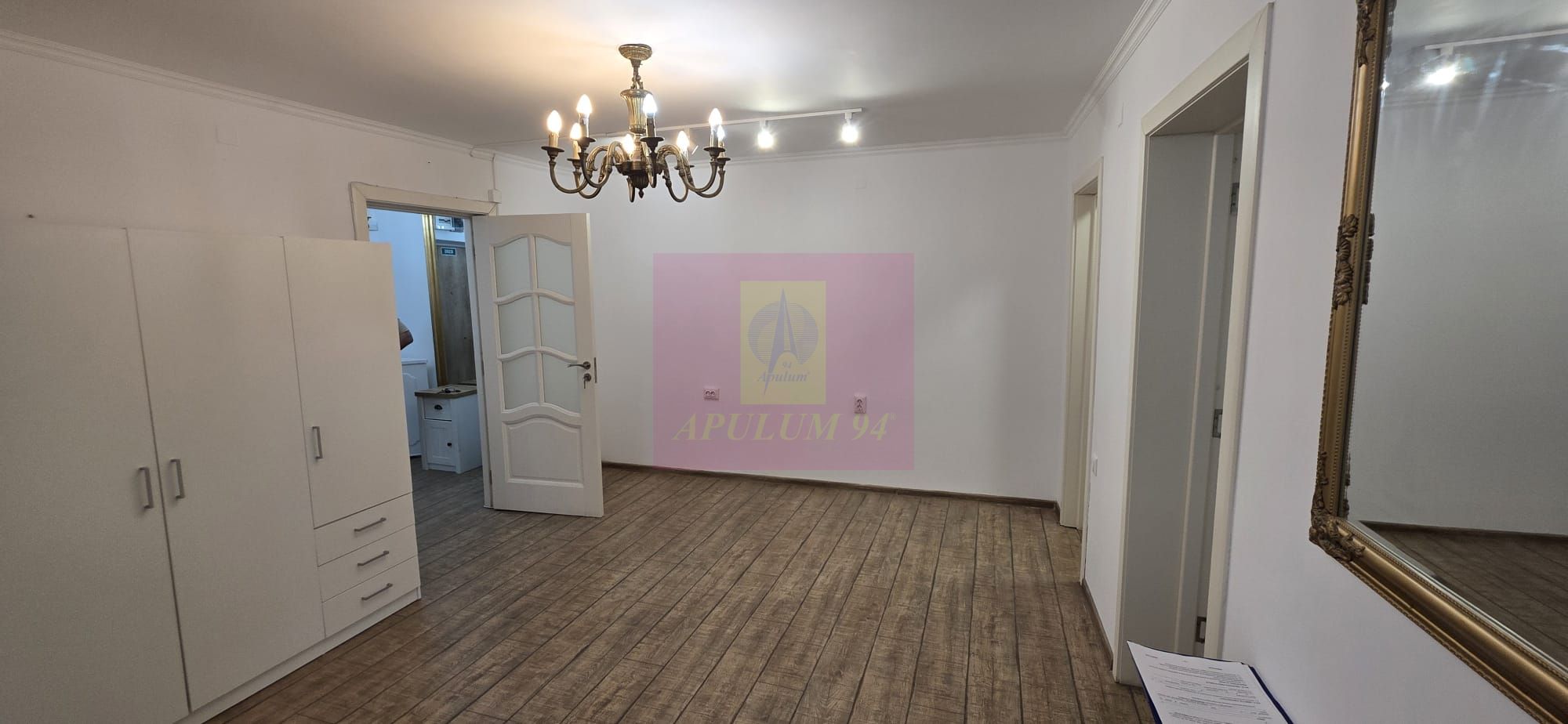 Apartament cu 2 camere, spatiu comercial – Campina, central — fotografia 5