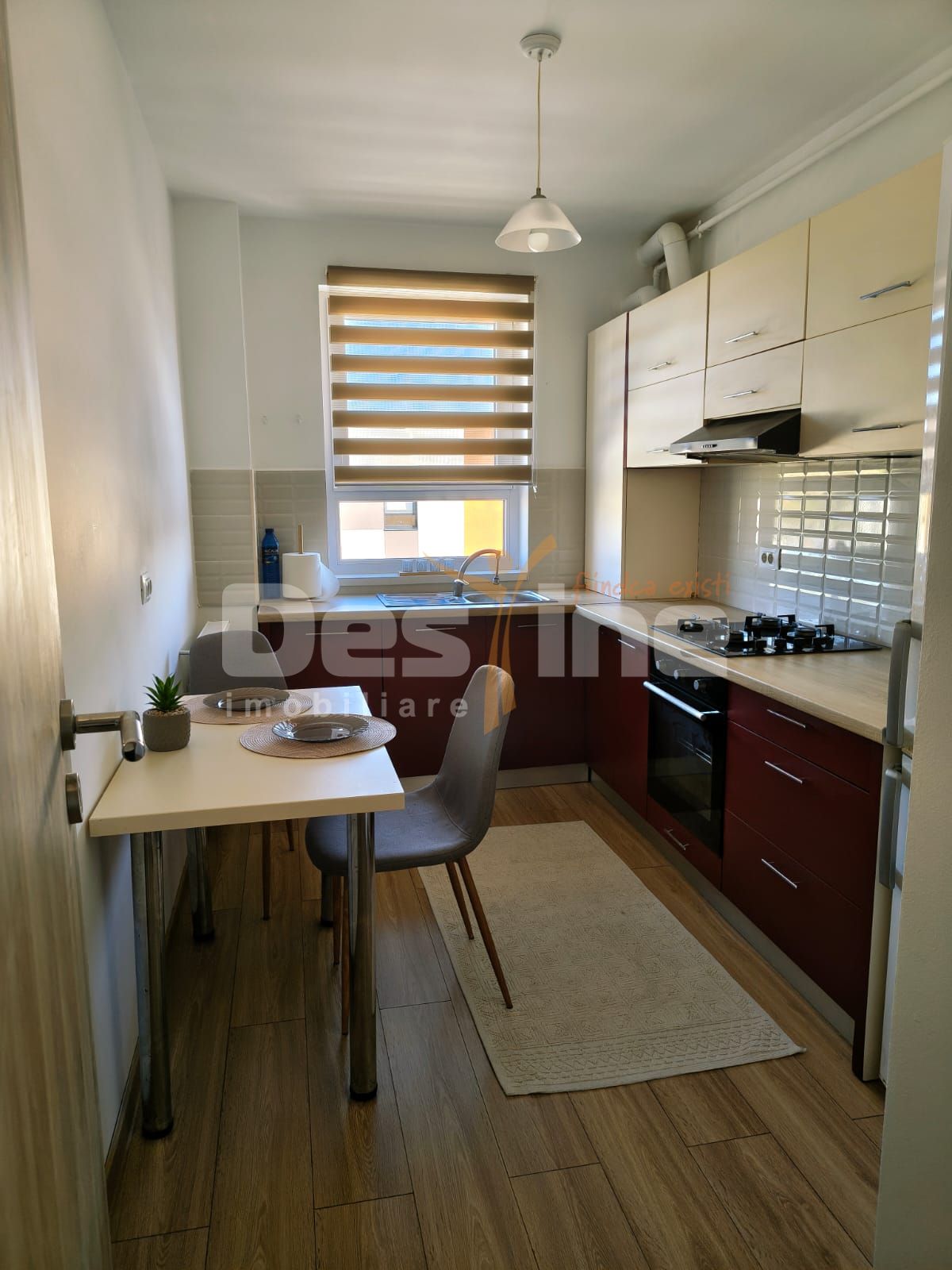 Apartament cu 2 camere decomandat, loc de parcare,  Tractorul - Coresi — fotografia 5