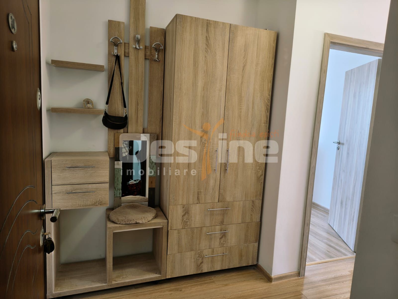 Apartament cu 2 camere decomandat, loc de parcare,  Tractorul - Coresi — fotografia 6