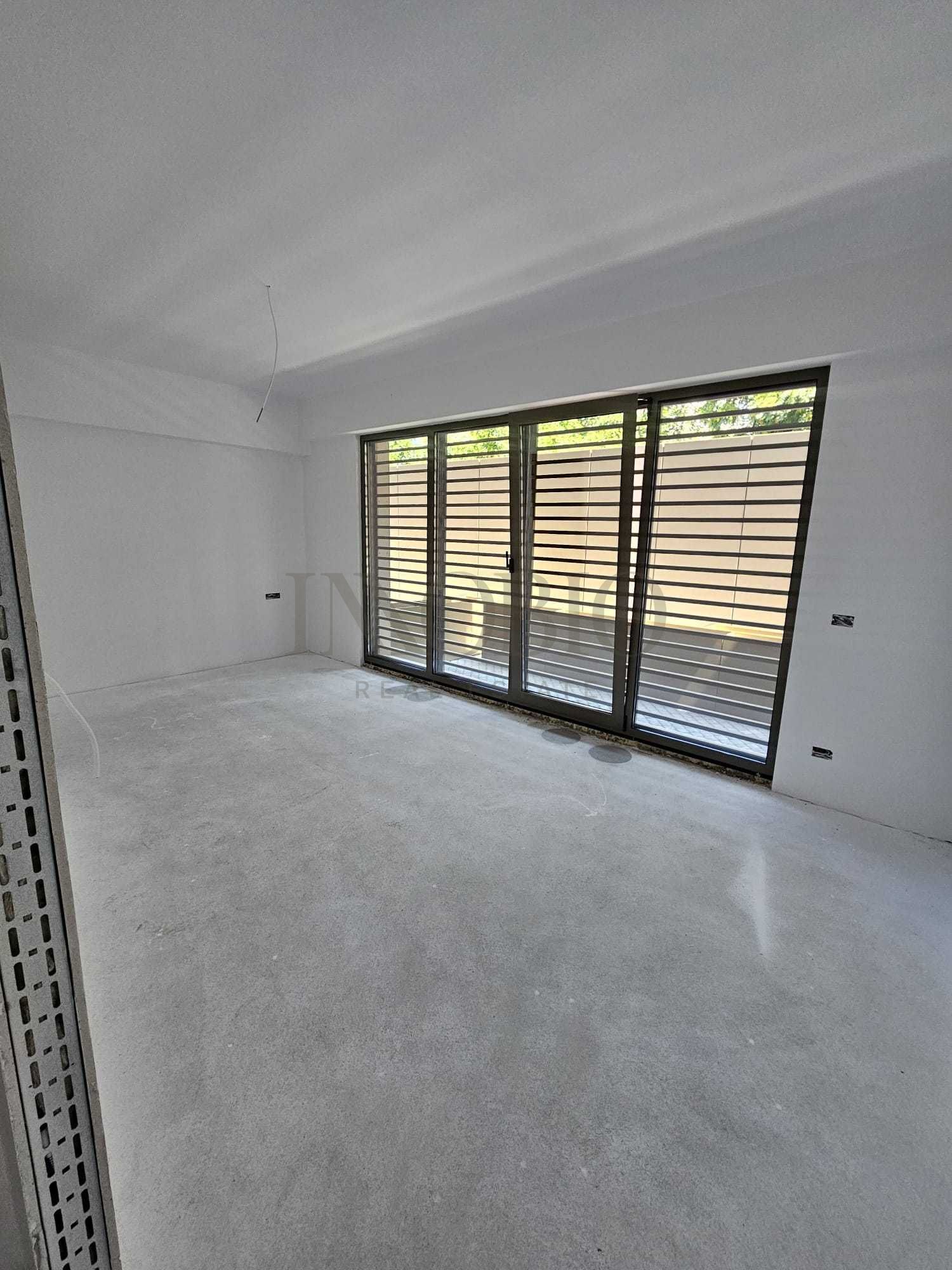 Spatiu comercial | 2 locuri de parcare | Prima inchiriere | Victoriei — fotografia 3