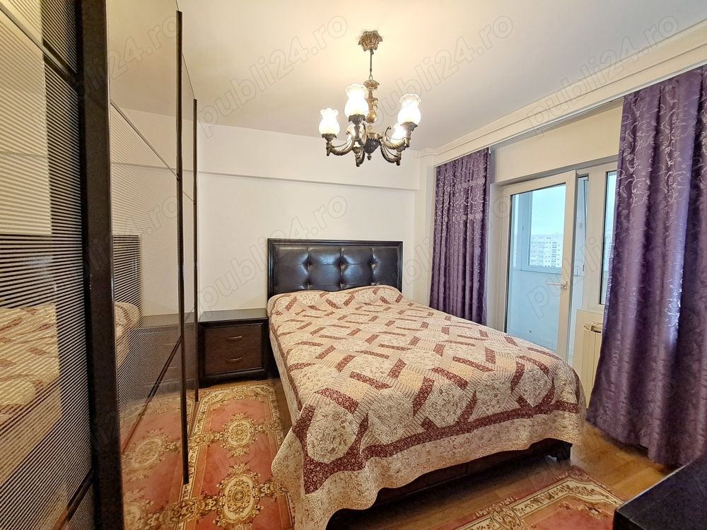 Vand Apartament spatios cu 4 camere de vanzare pe Bdul Decebal — fotografia 3